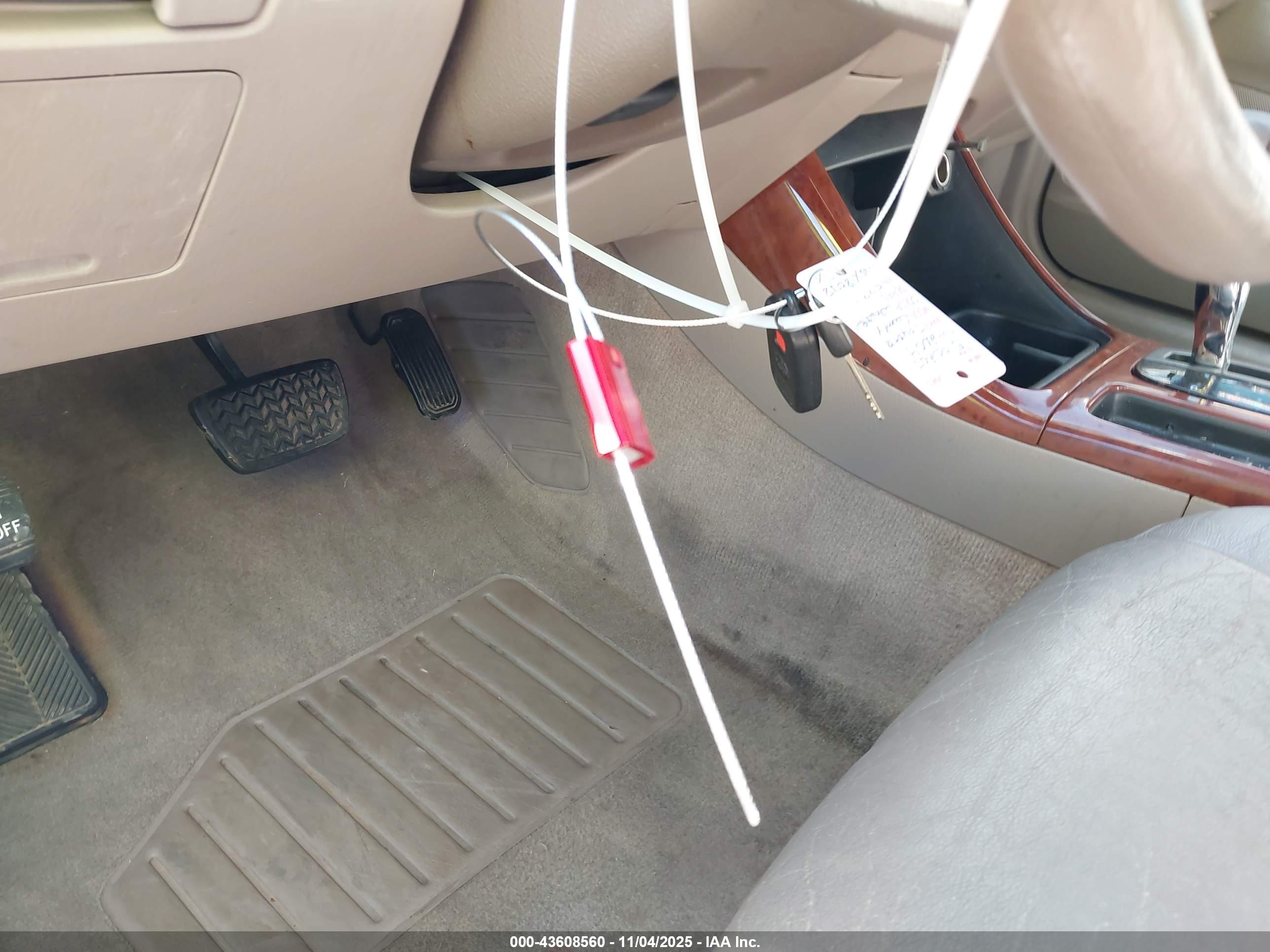 TOYOTA CAMRY image 11