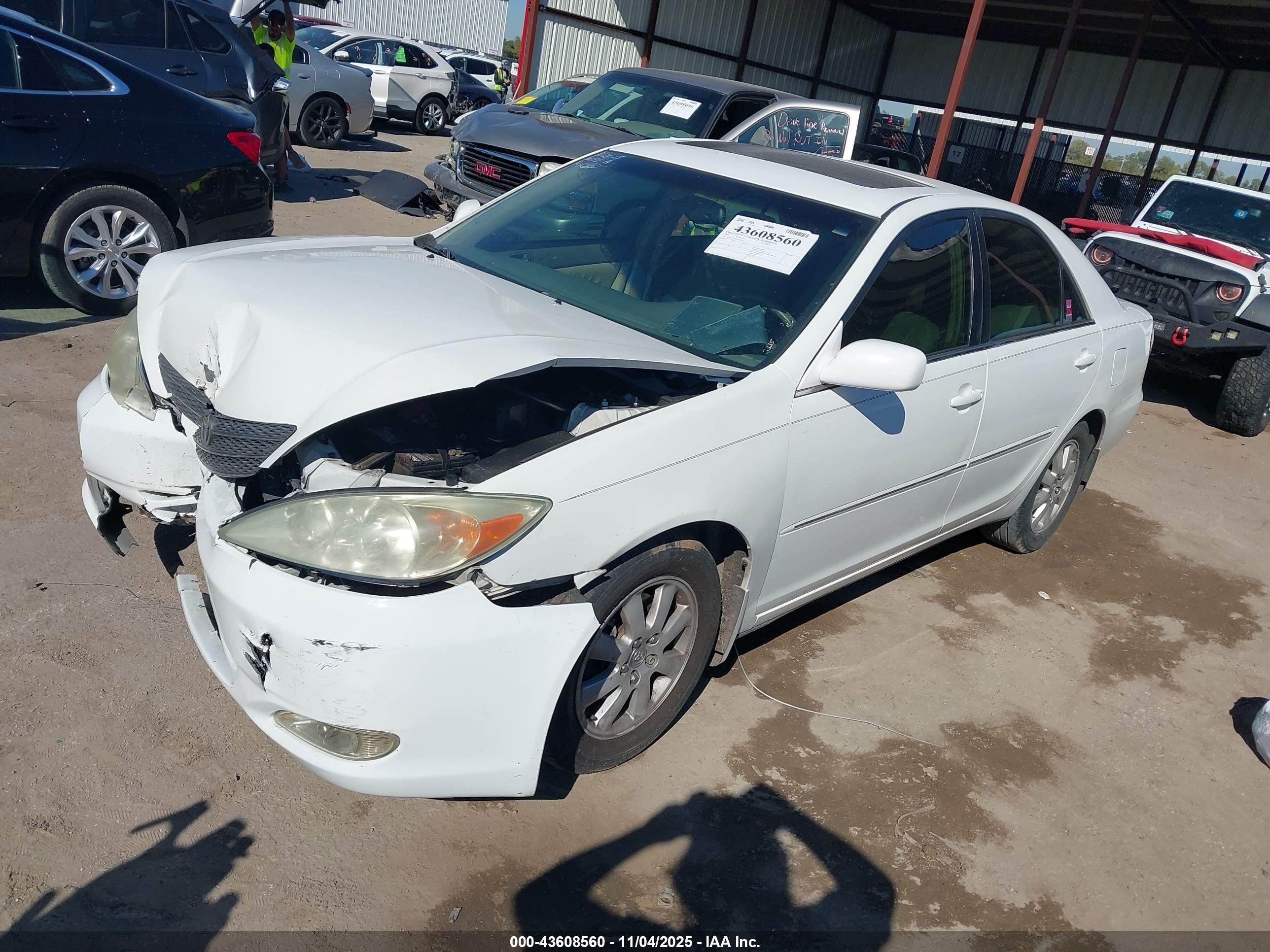 TOYOTA CAMRY image 2