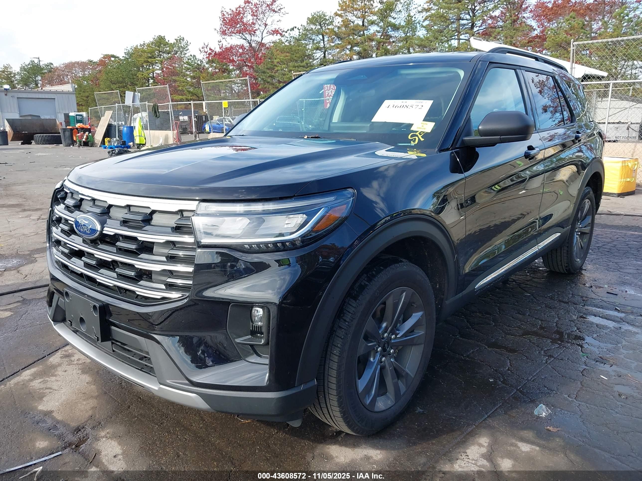 FORD EXPLORER image 2