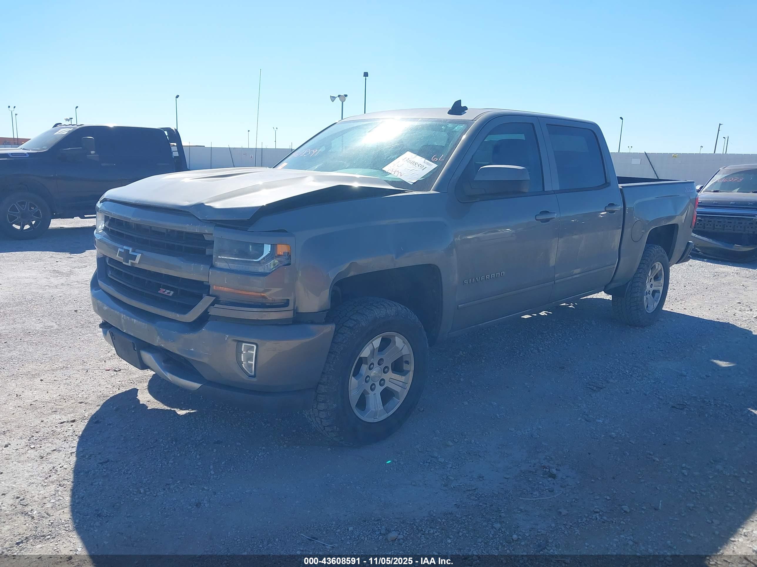 CHEVROLET SILVERADO image 2