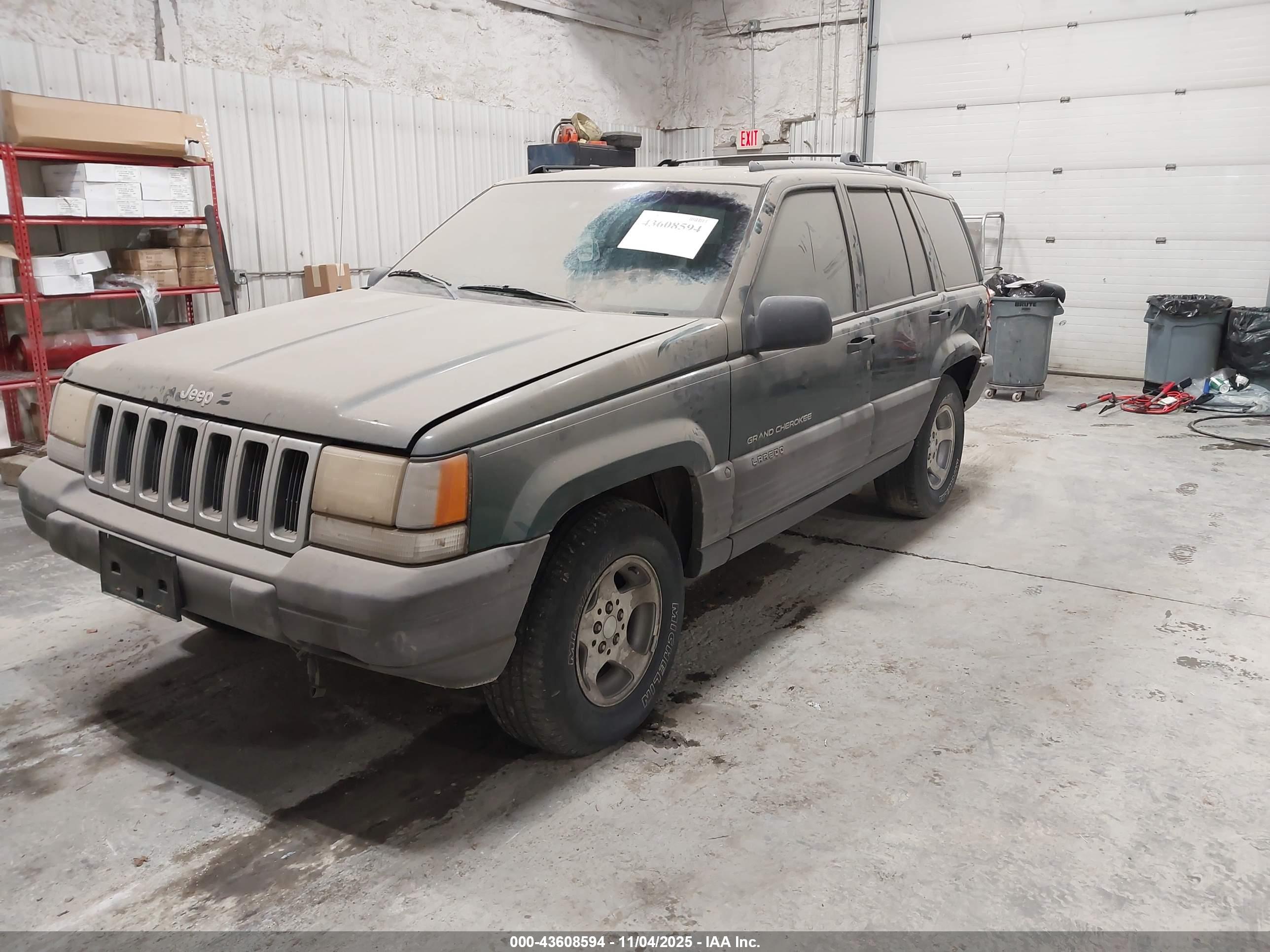 JEEP GRAND image 2