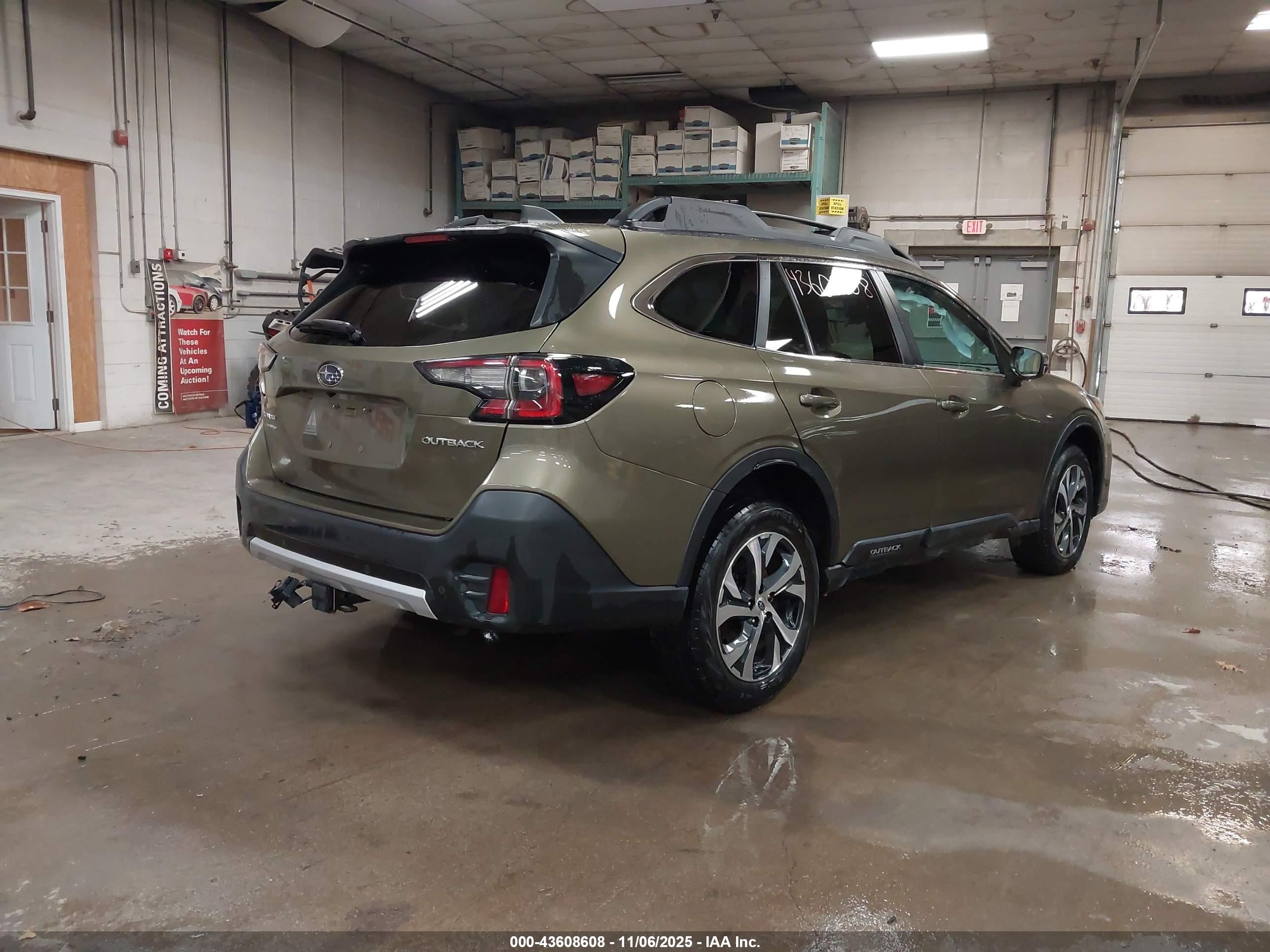 SUBARU OUTBACK image 4
