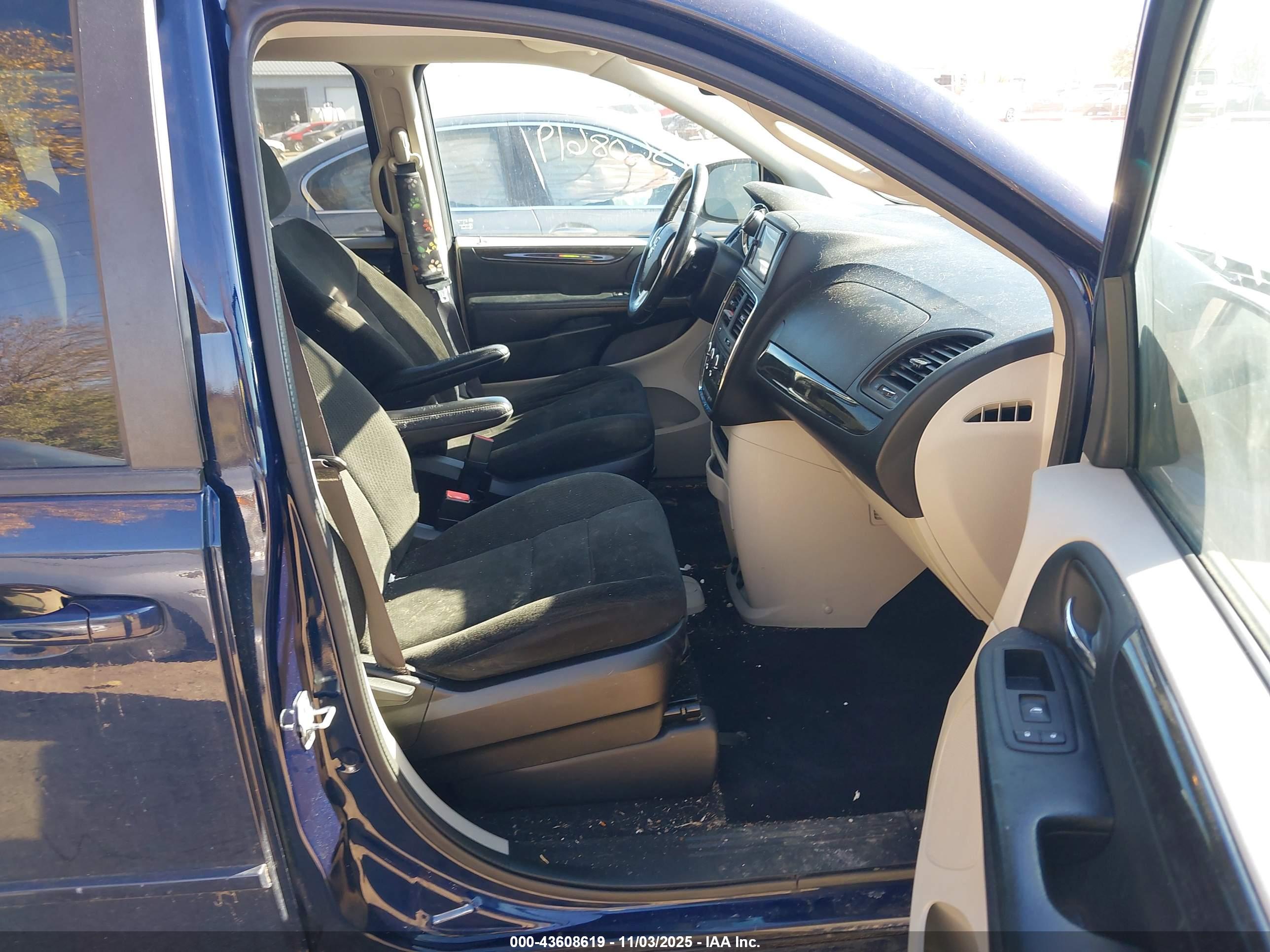 DODGE GRAND image 5