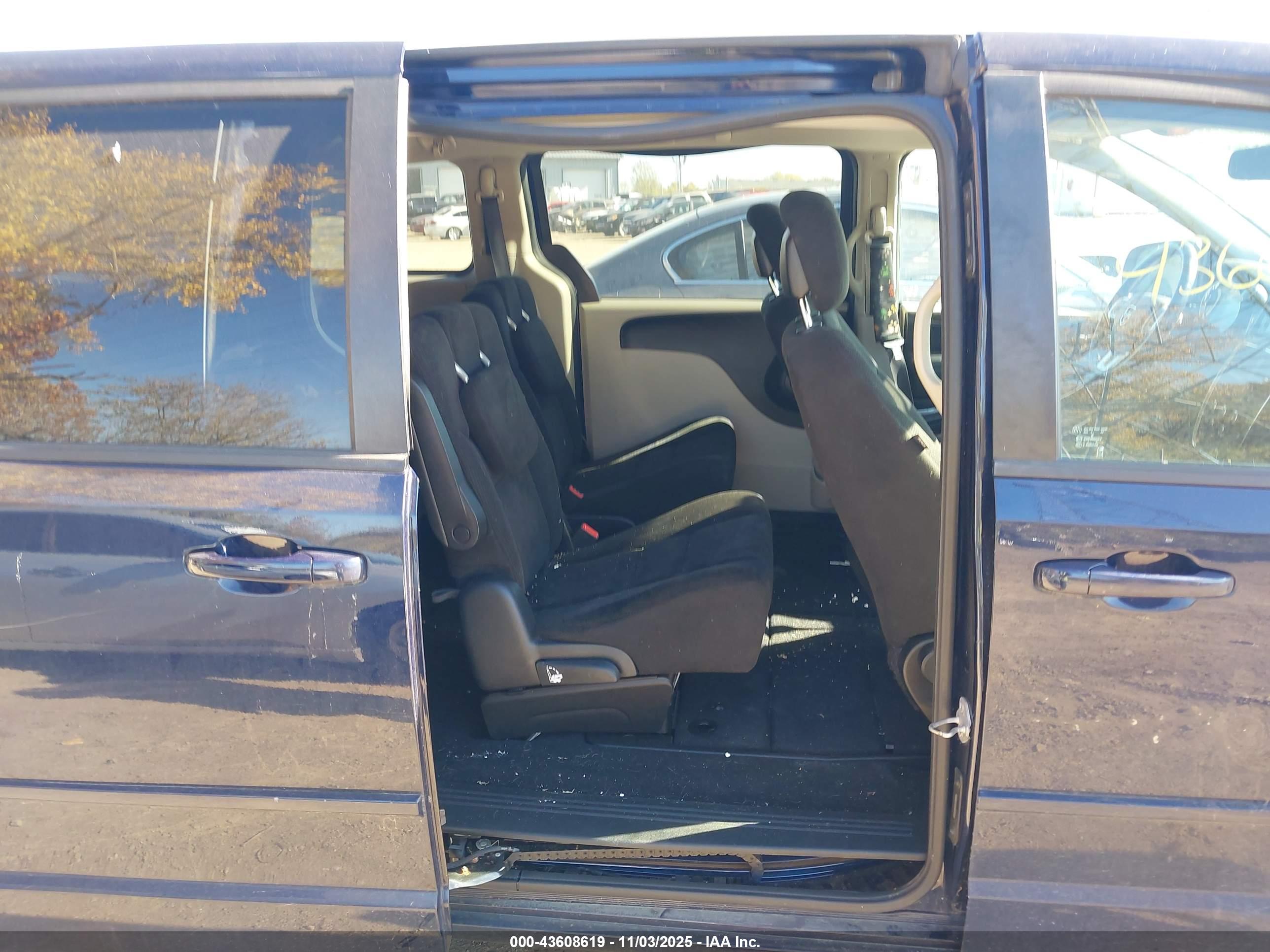 DODGE GRAND image 8