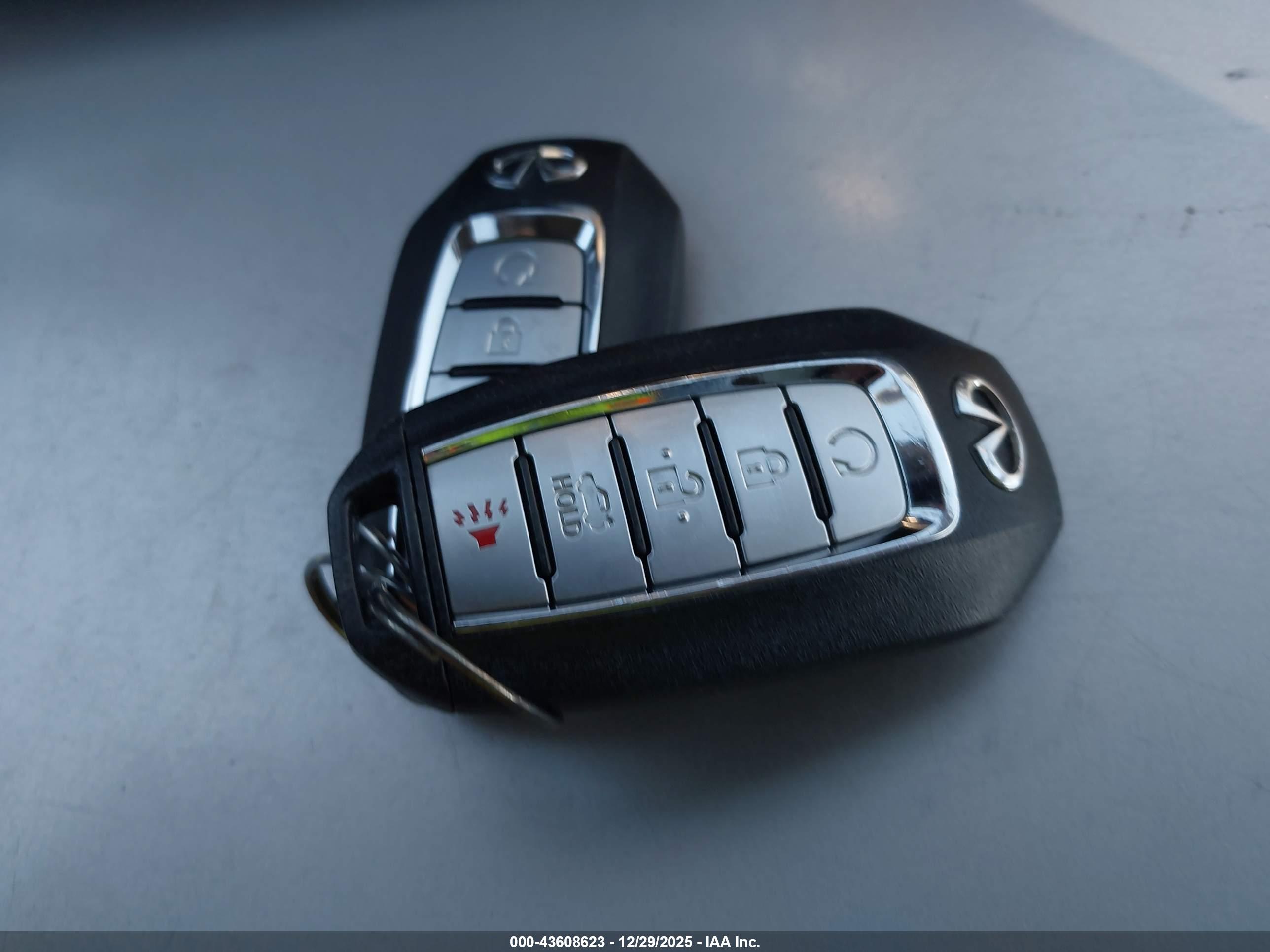 INFINITI Q50 image 11