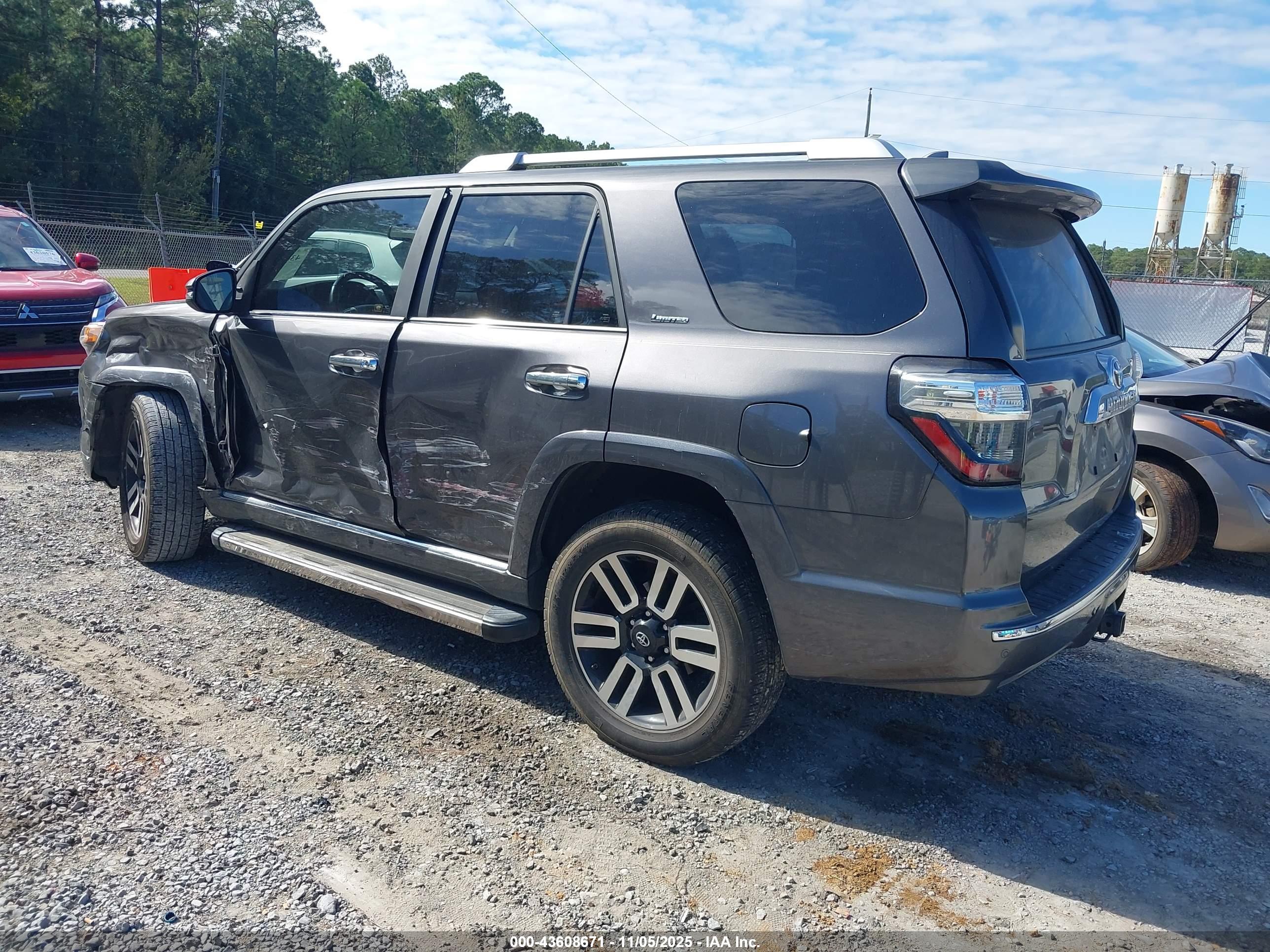 TOYOTA 4RUNNER image 3