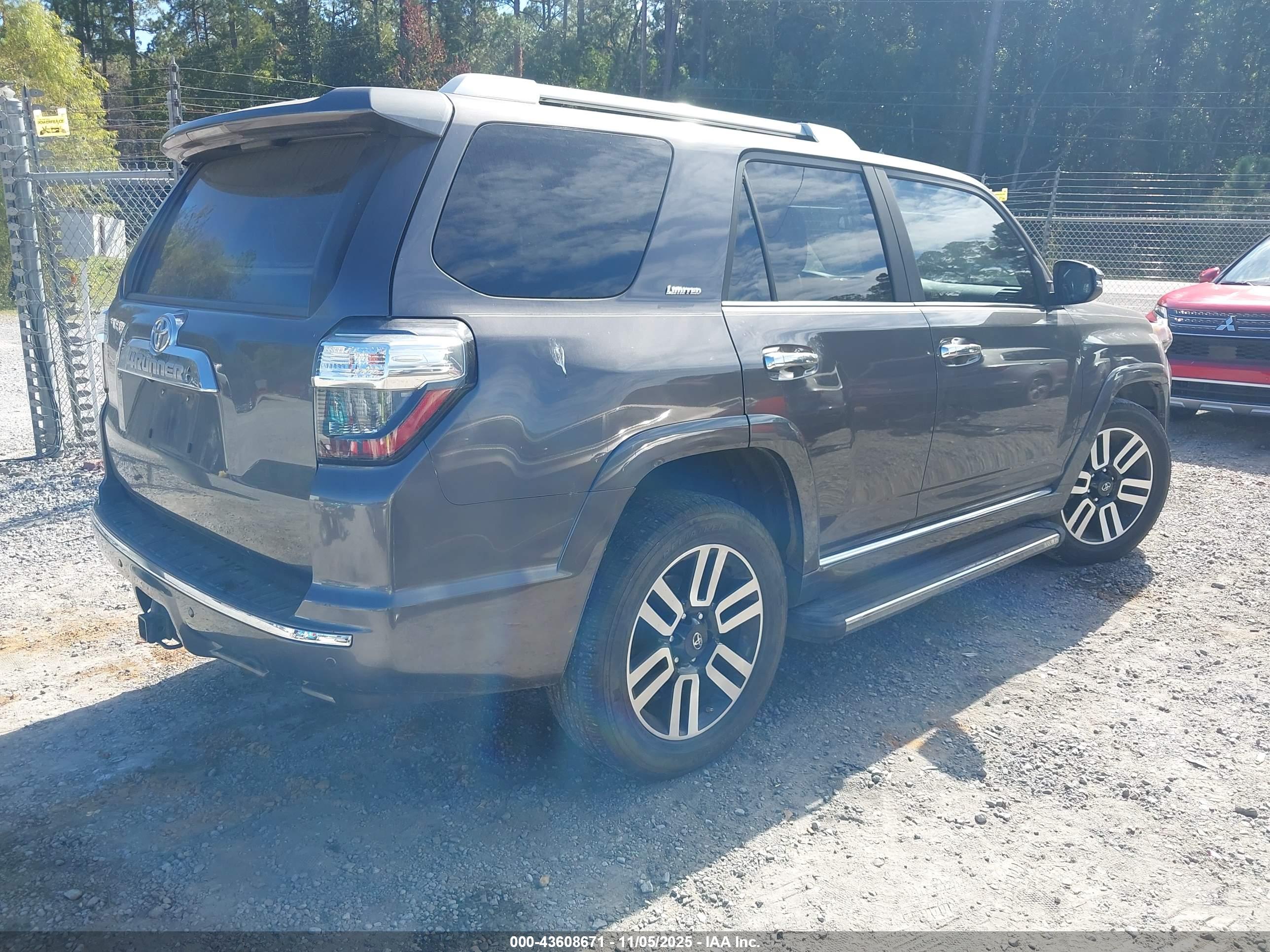 TOYOTA 4RUNNER image 4