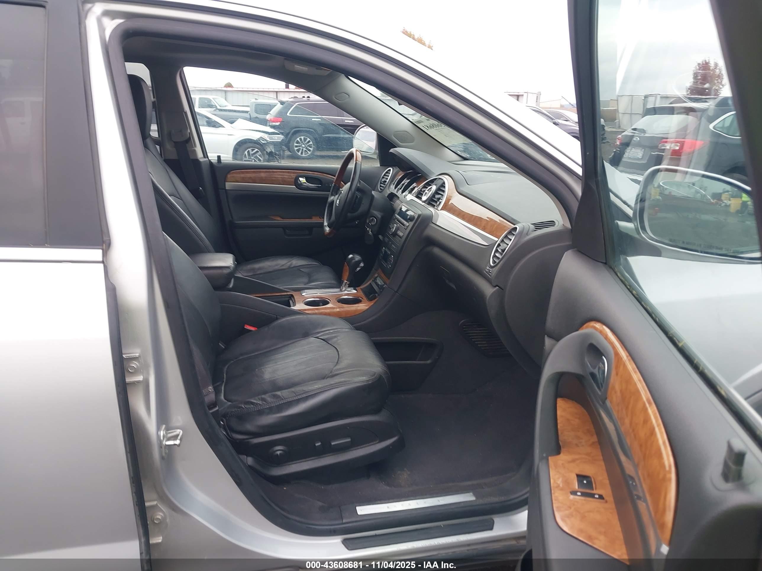 BUICK ENCLAVE image 5