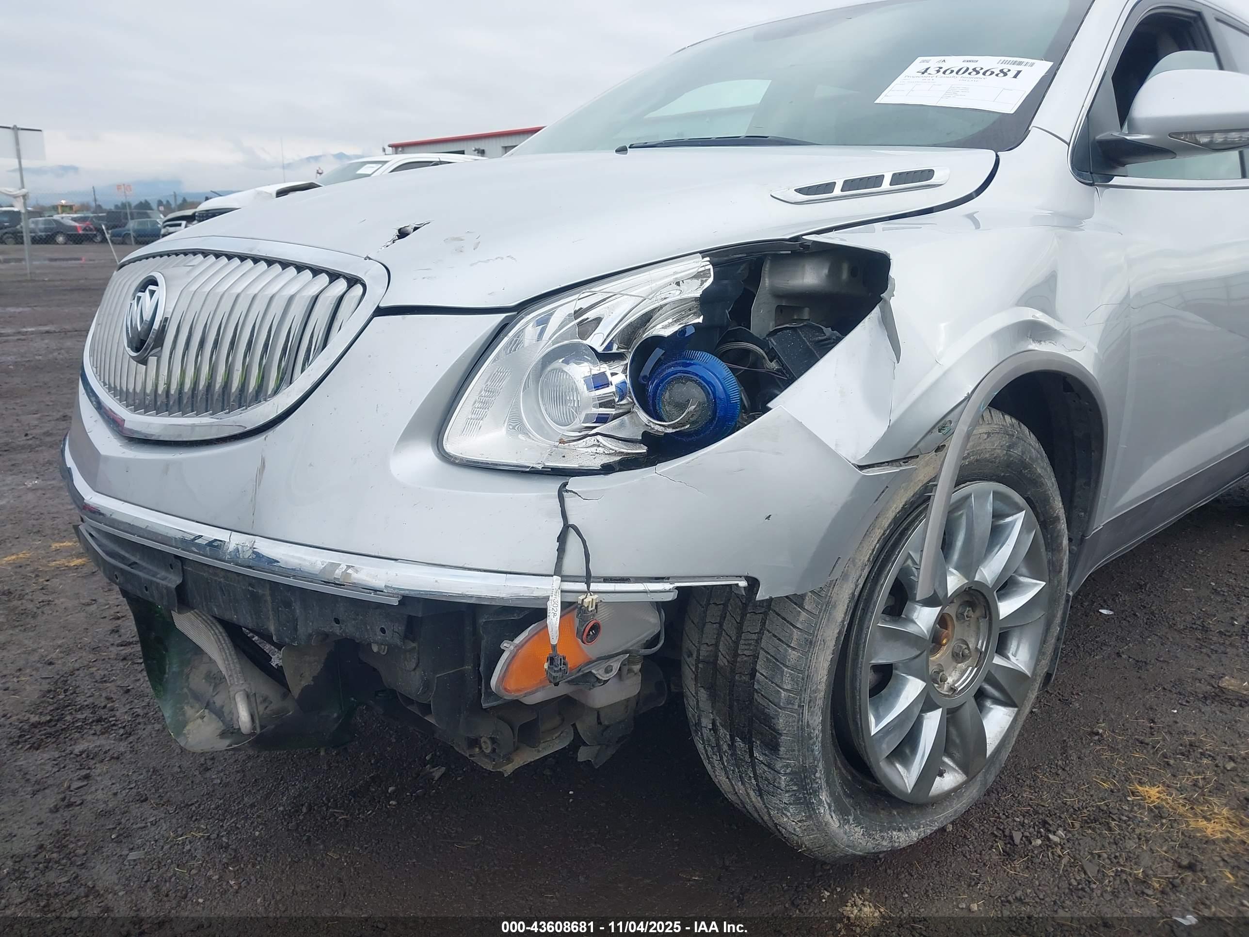 BUICK ENCLAVE image 6
