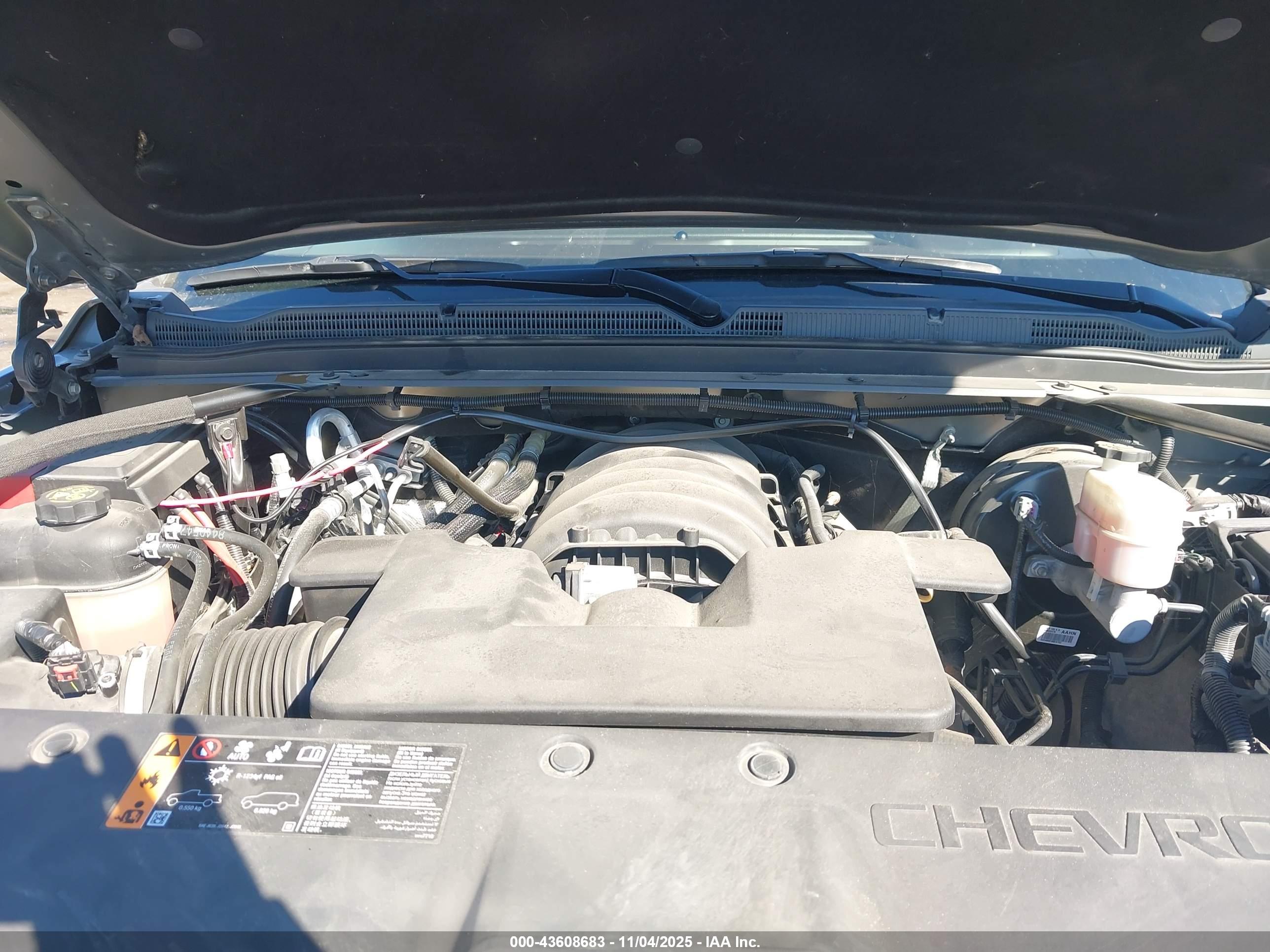 CHEVROLET TAHOE image 10