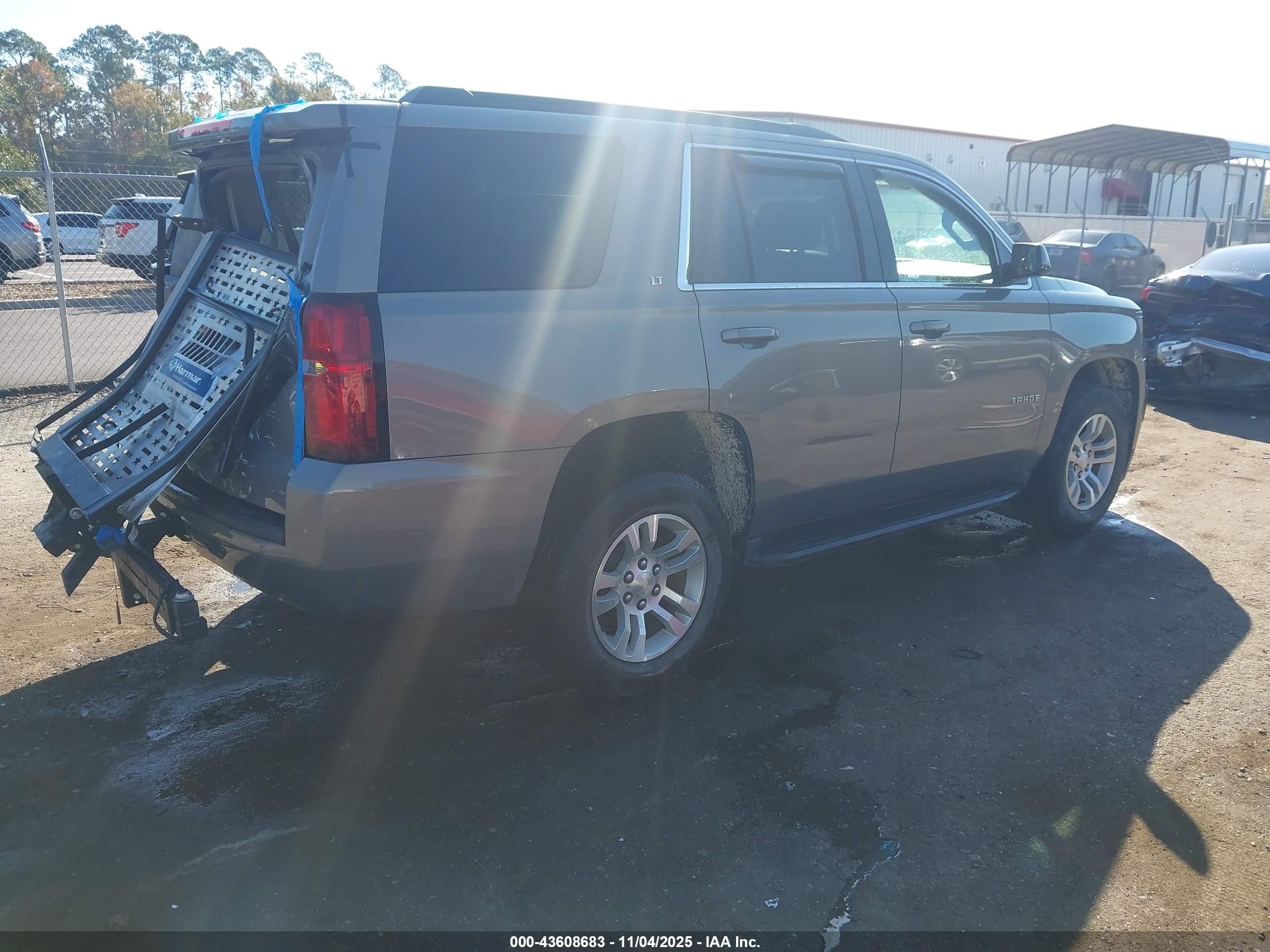 CHEVROLET TAHOE image 4