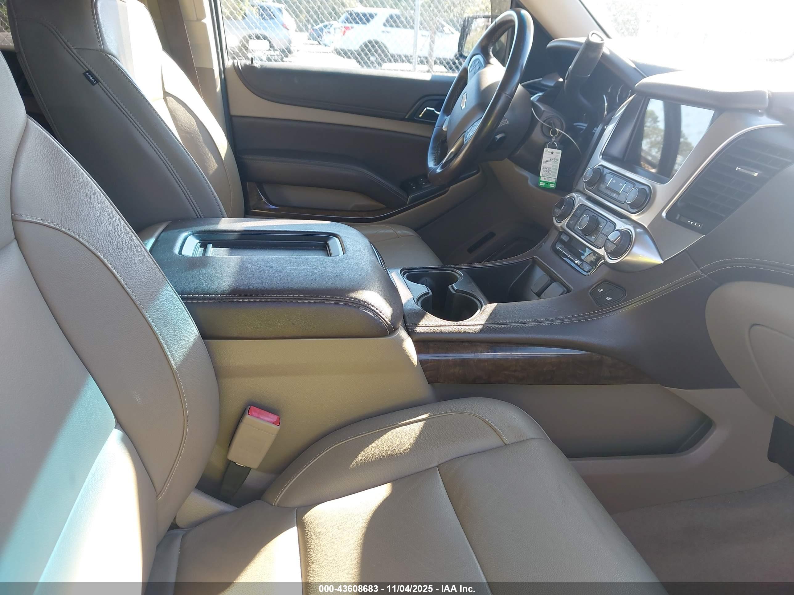 CHEVROLET TAHOE image 5