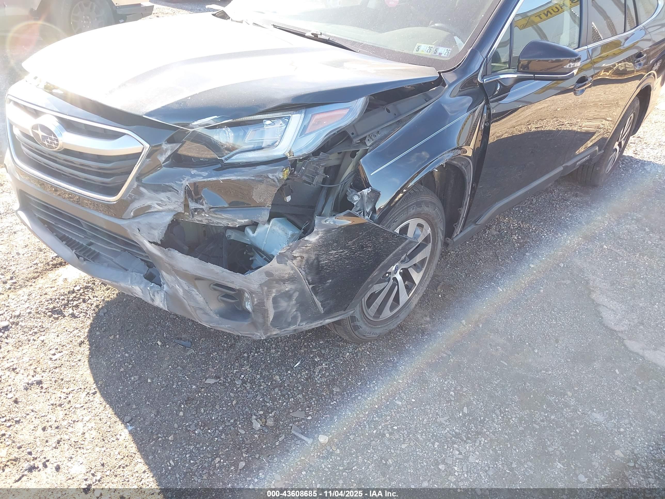 SUBARU OUTBACK image 6
