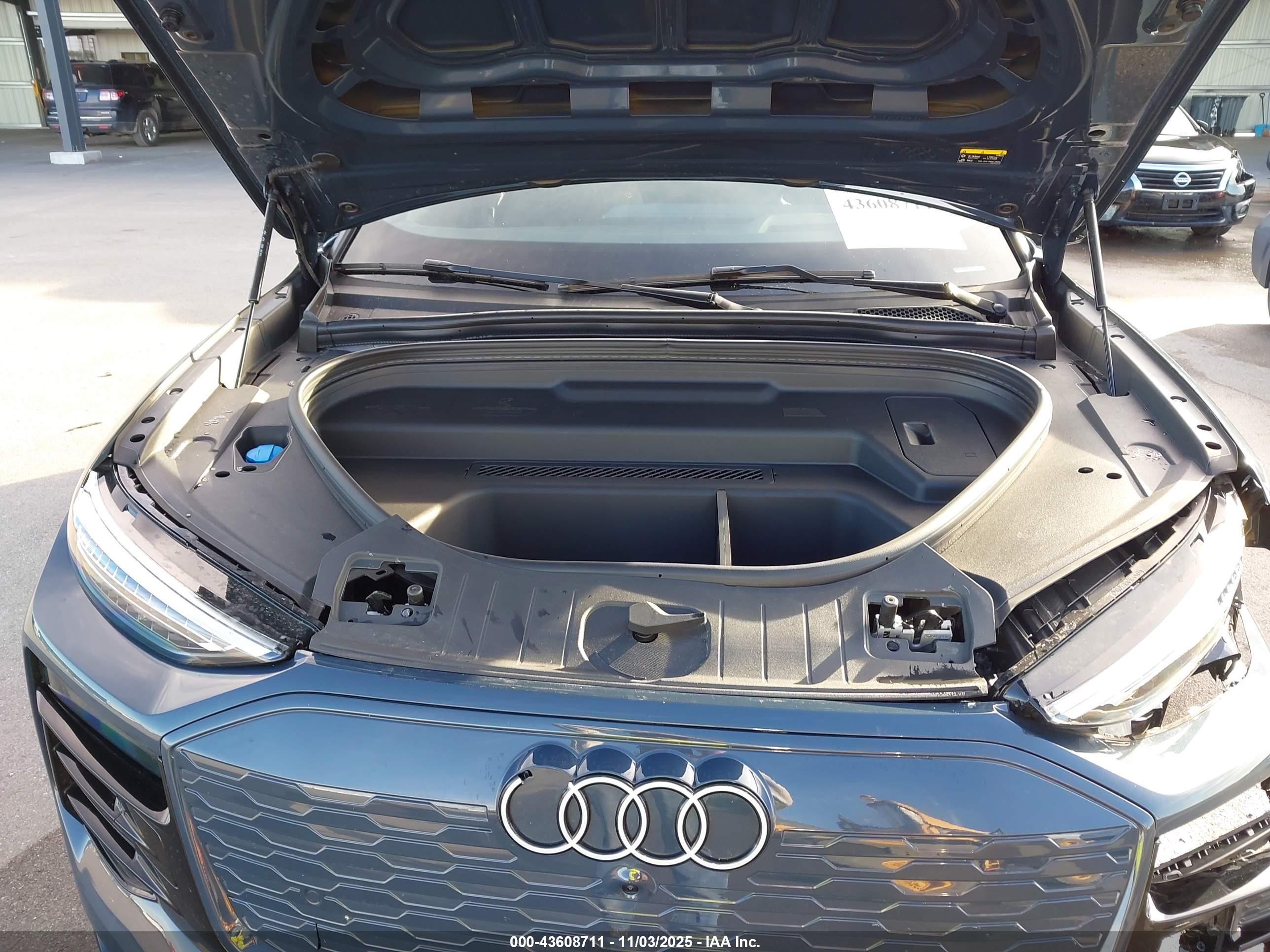 AUDI Q6 image 10