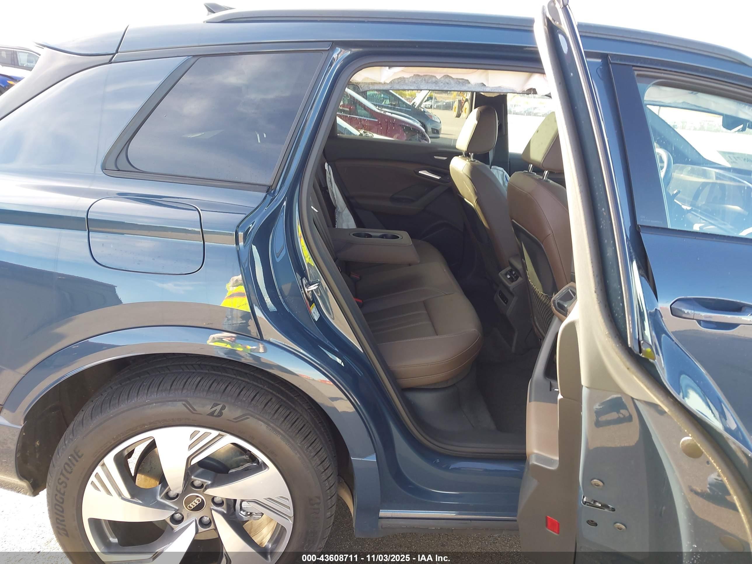 AUDI Q6 image 8