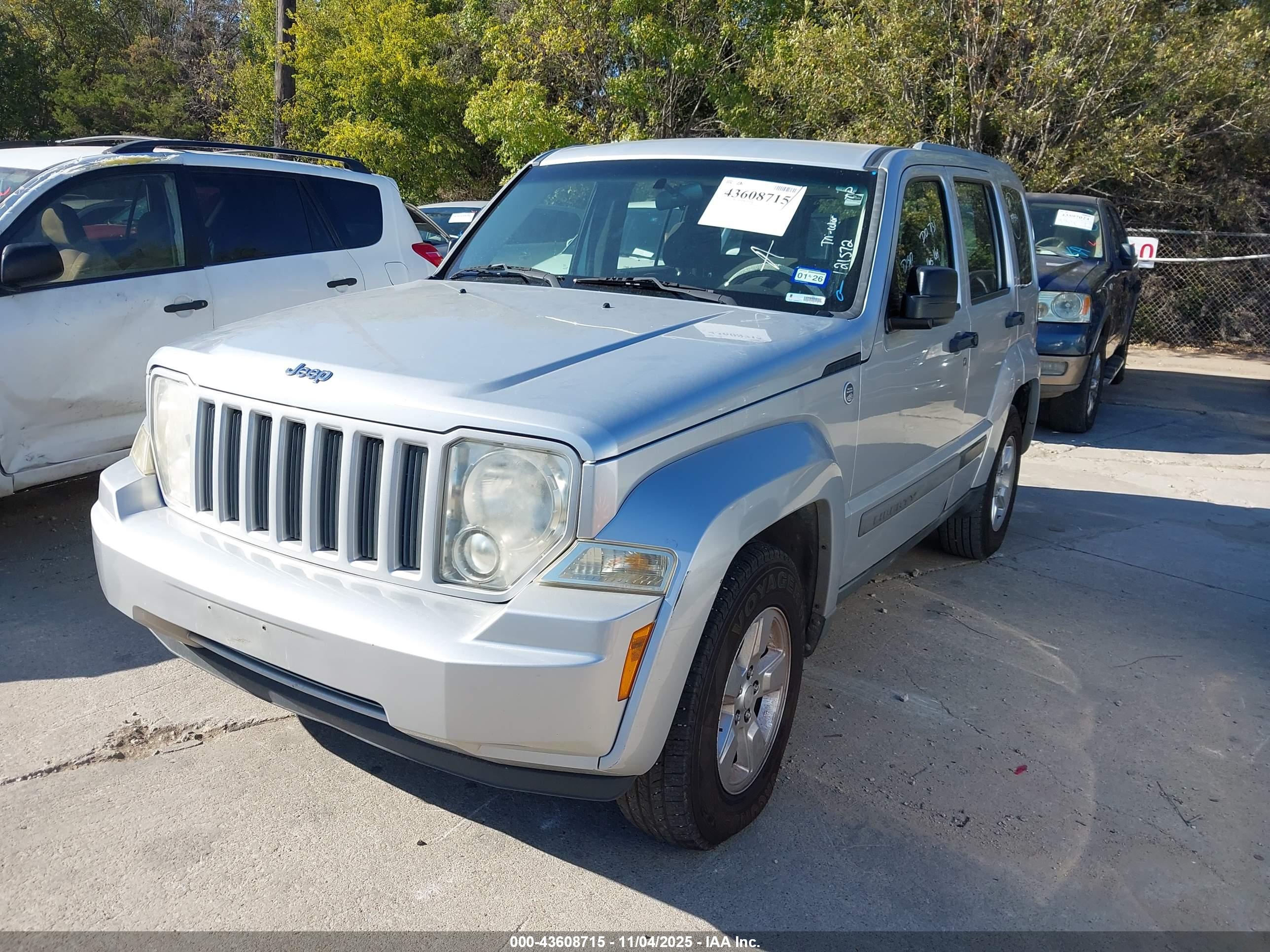 JEEP LIBERTY image 2