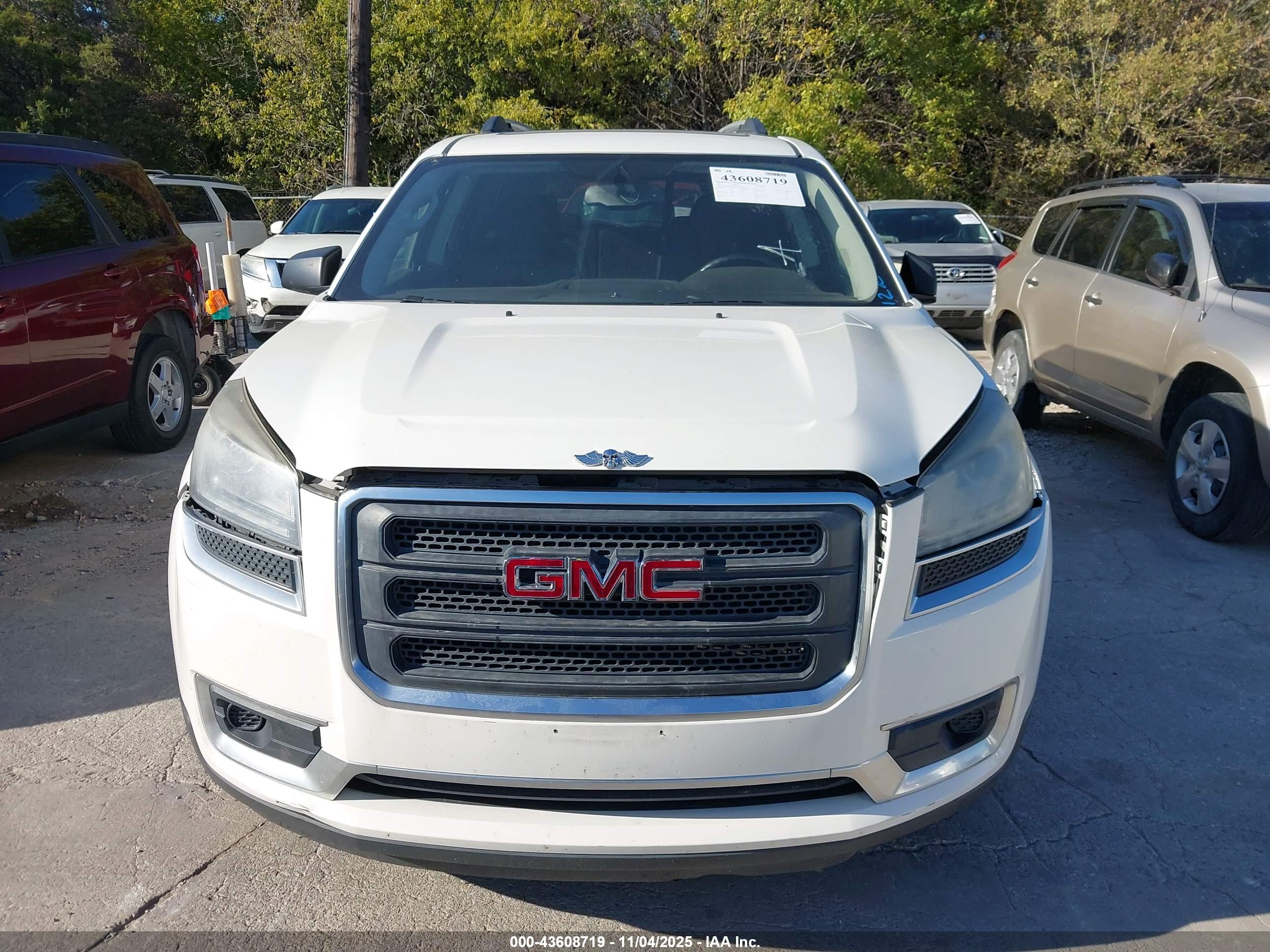 GMC ACADIA image 6