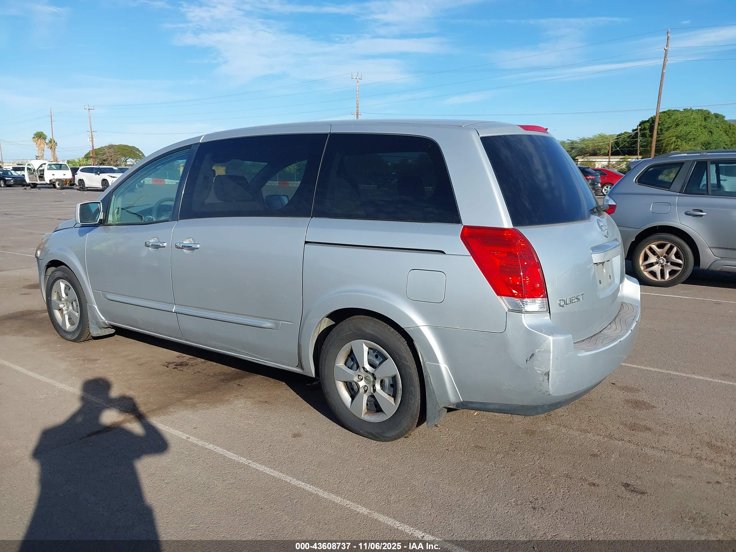 NISSAN QUEST image 3