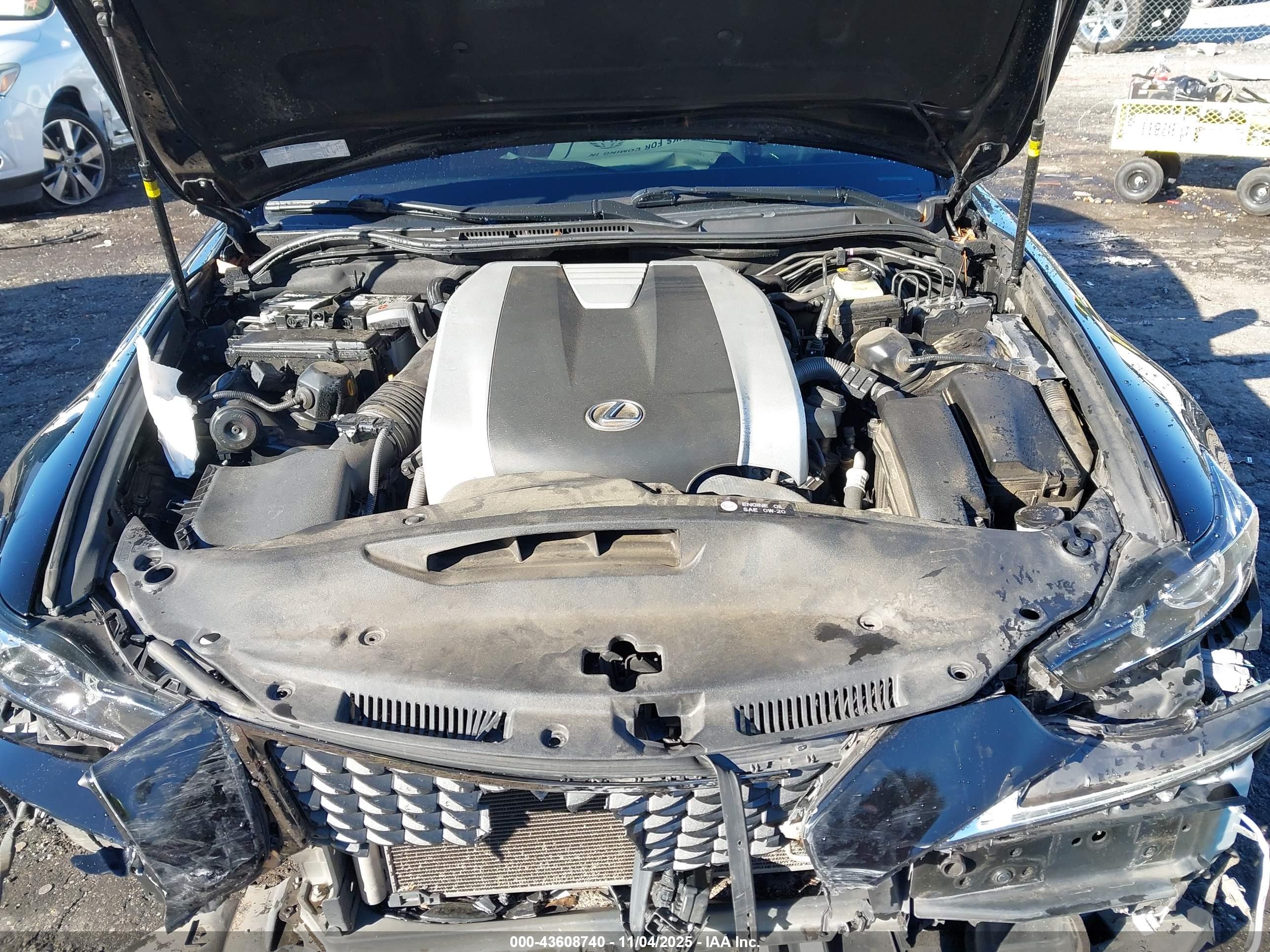 LEXUS IS image 10