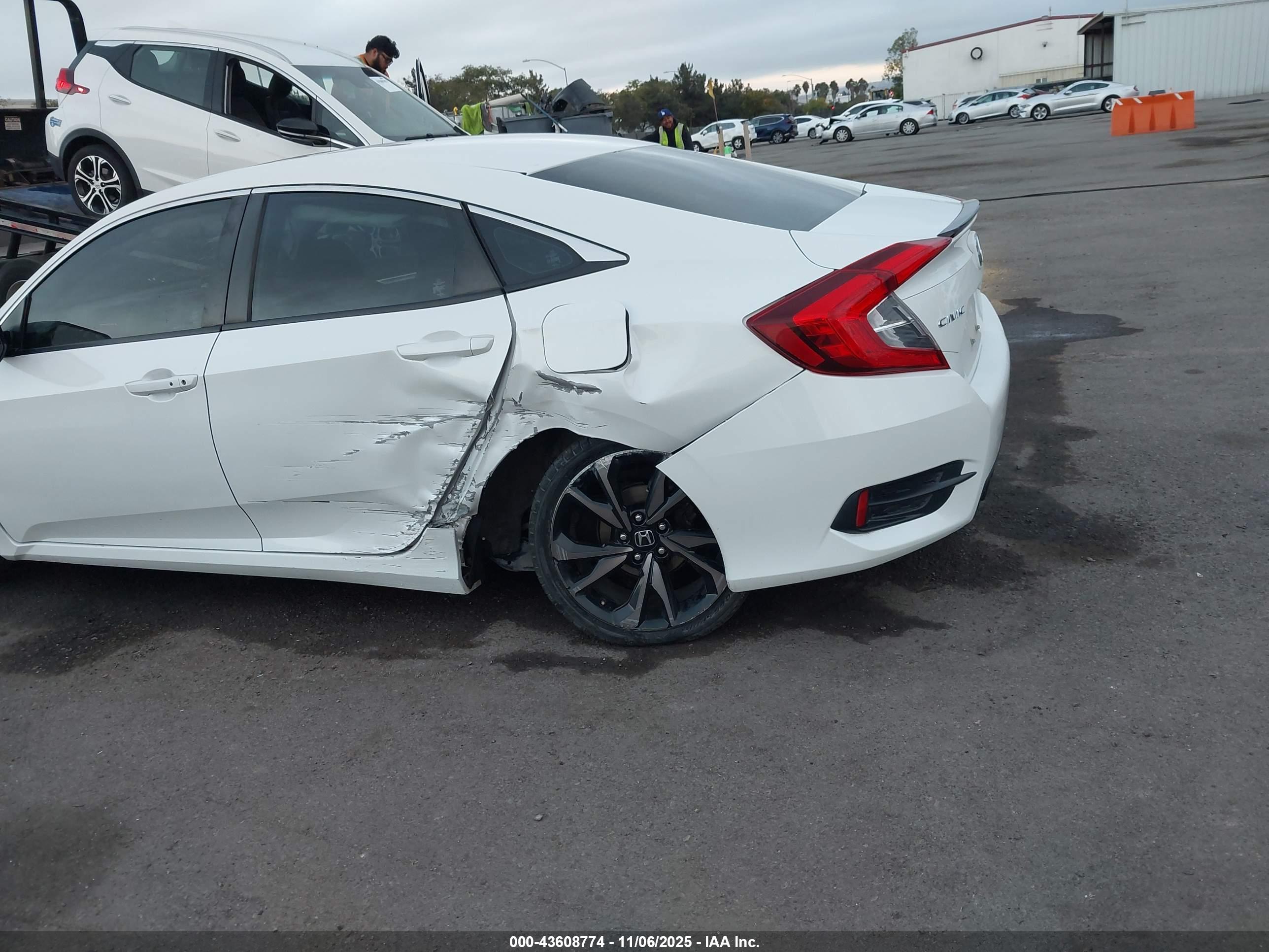HONDA CIVIC image 6