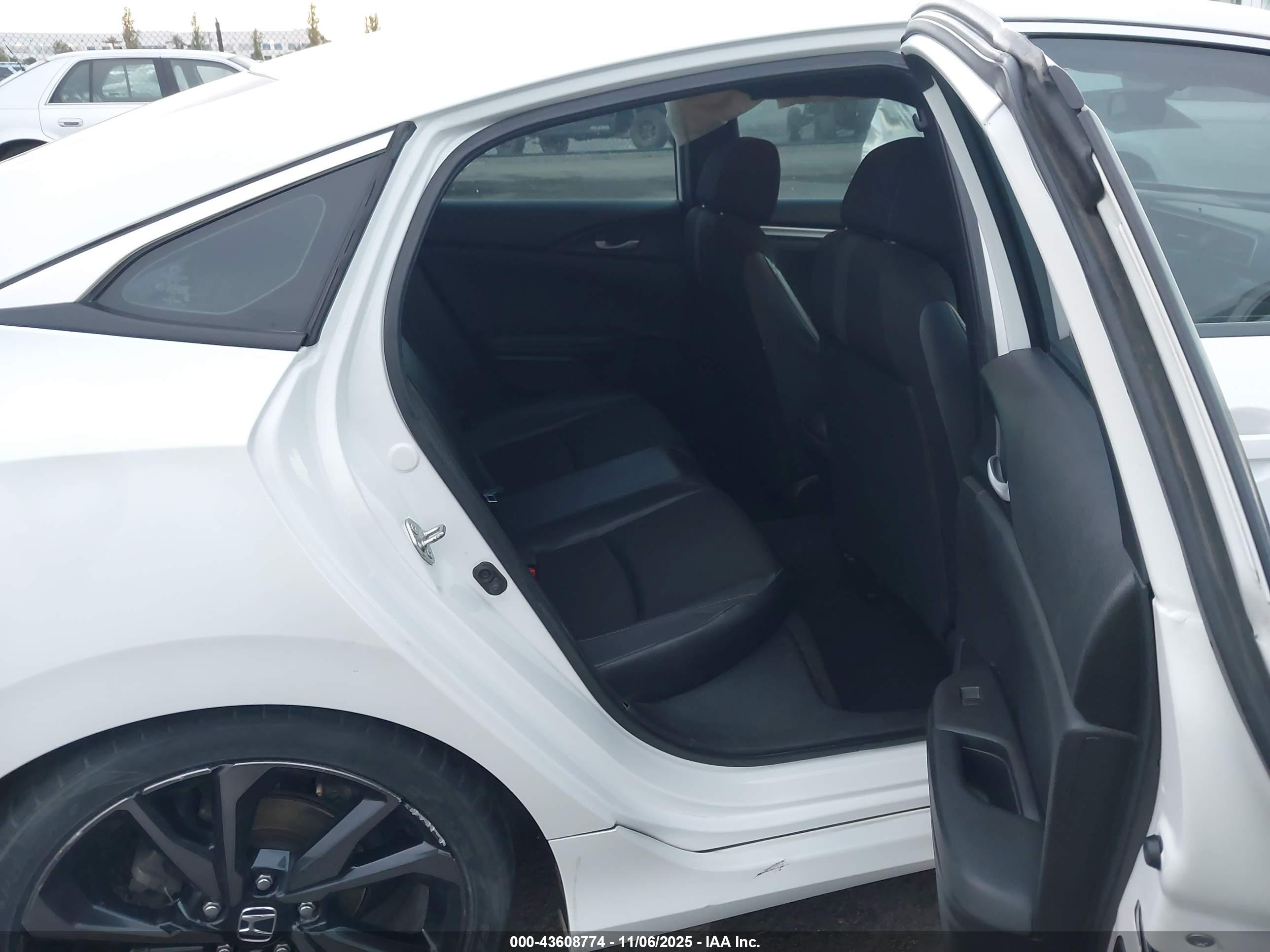 HONDA CIVIC image 8