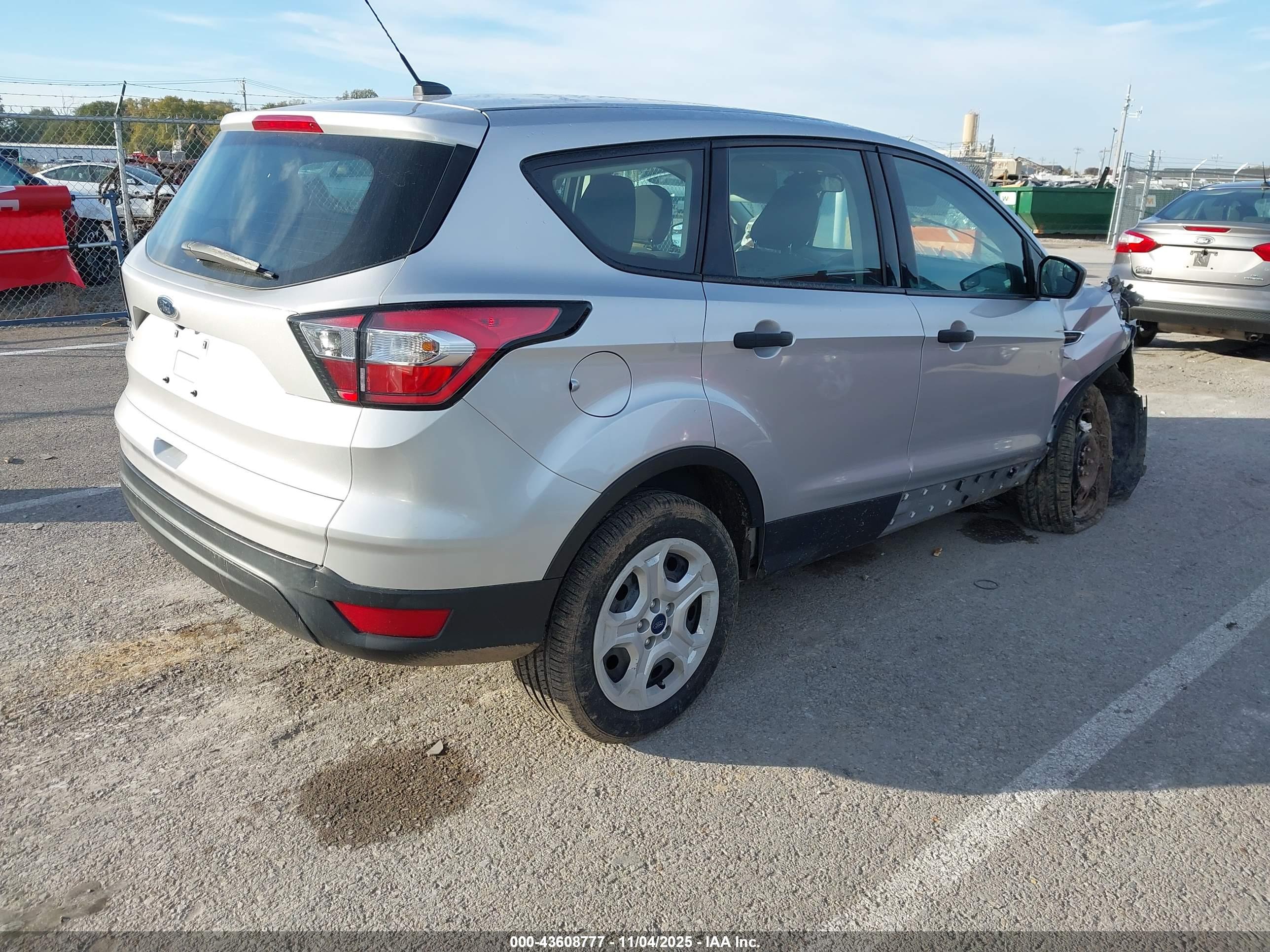 FORD ESCAPE image 4