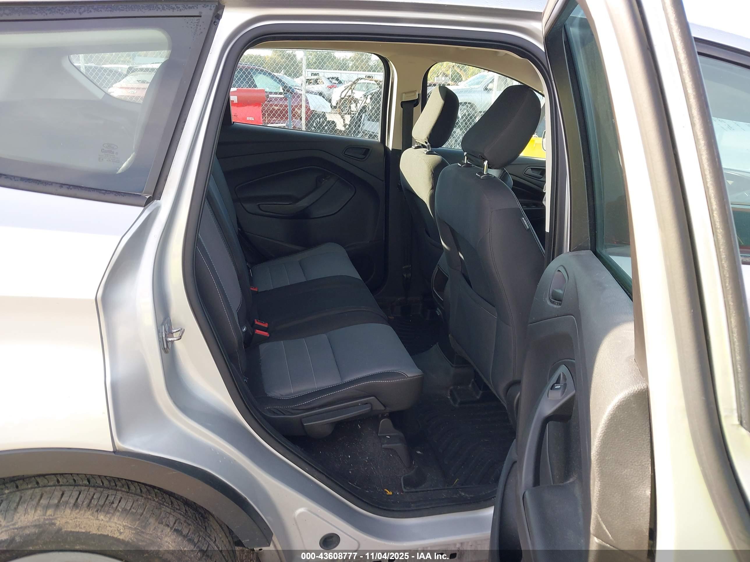 FORD ESCAPE image 8