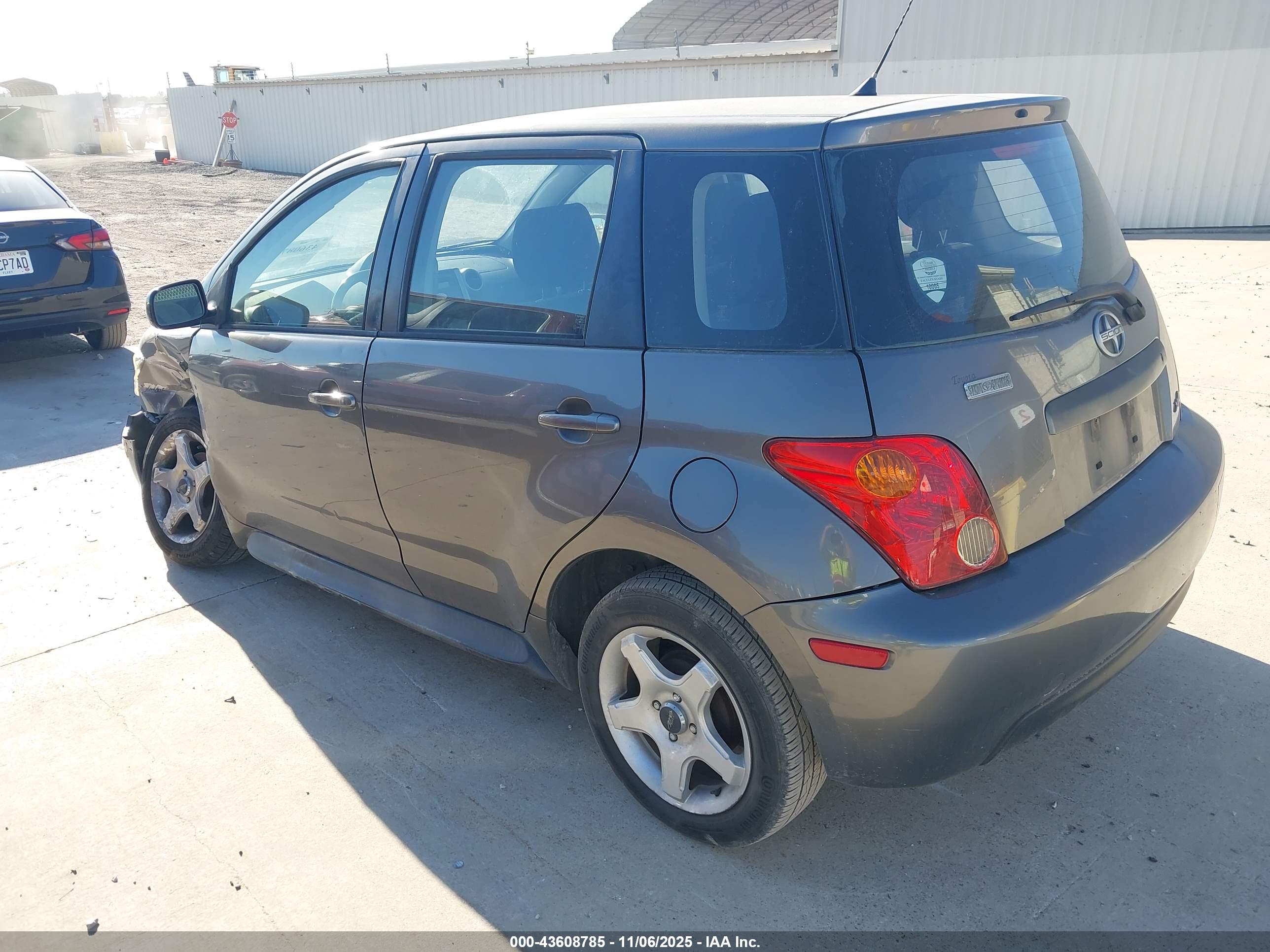 SCION XA image 3