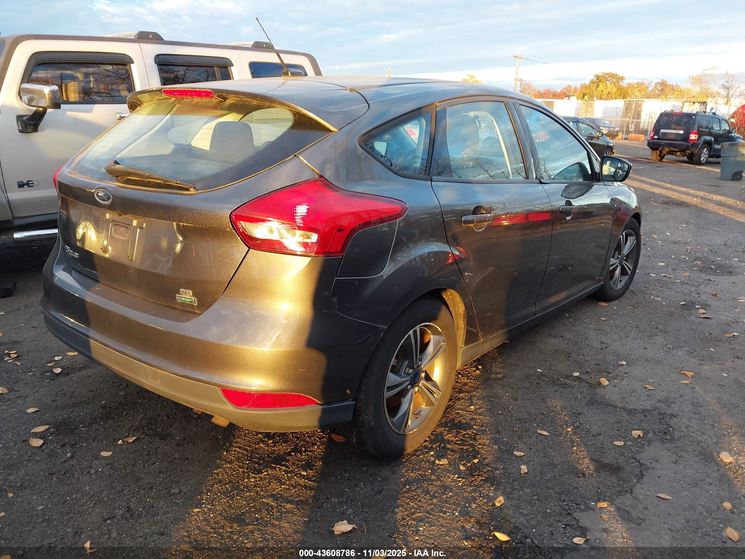 FORD FOCUS image 4