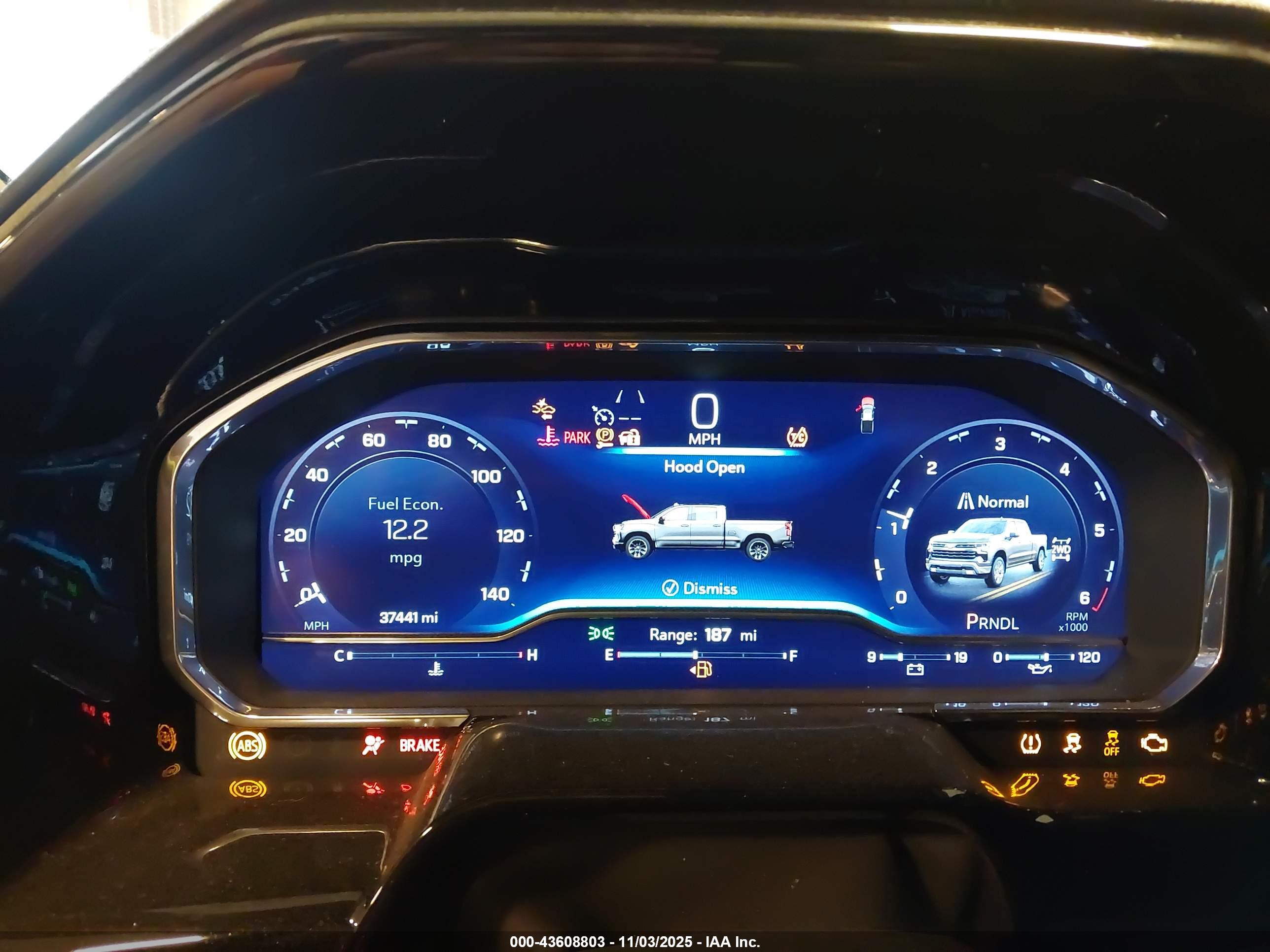 CHEVROLET SILVERADO image 7