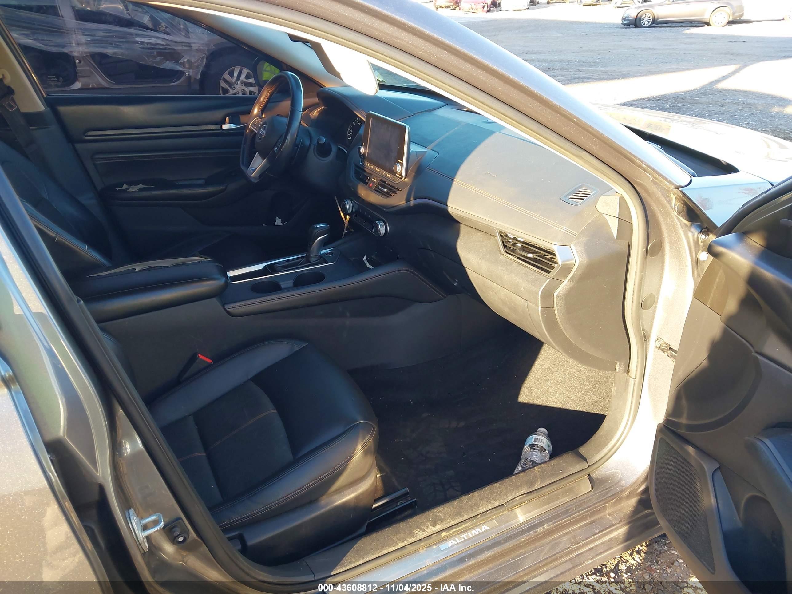 NISSAN ALTIMA image 5