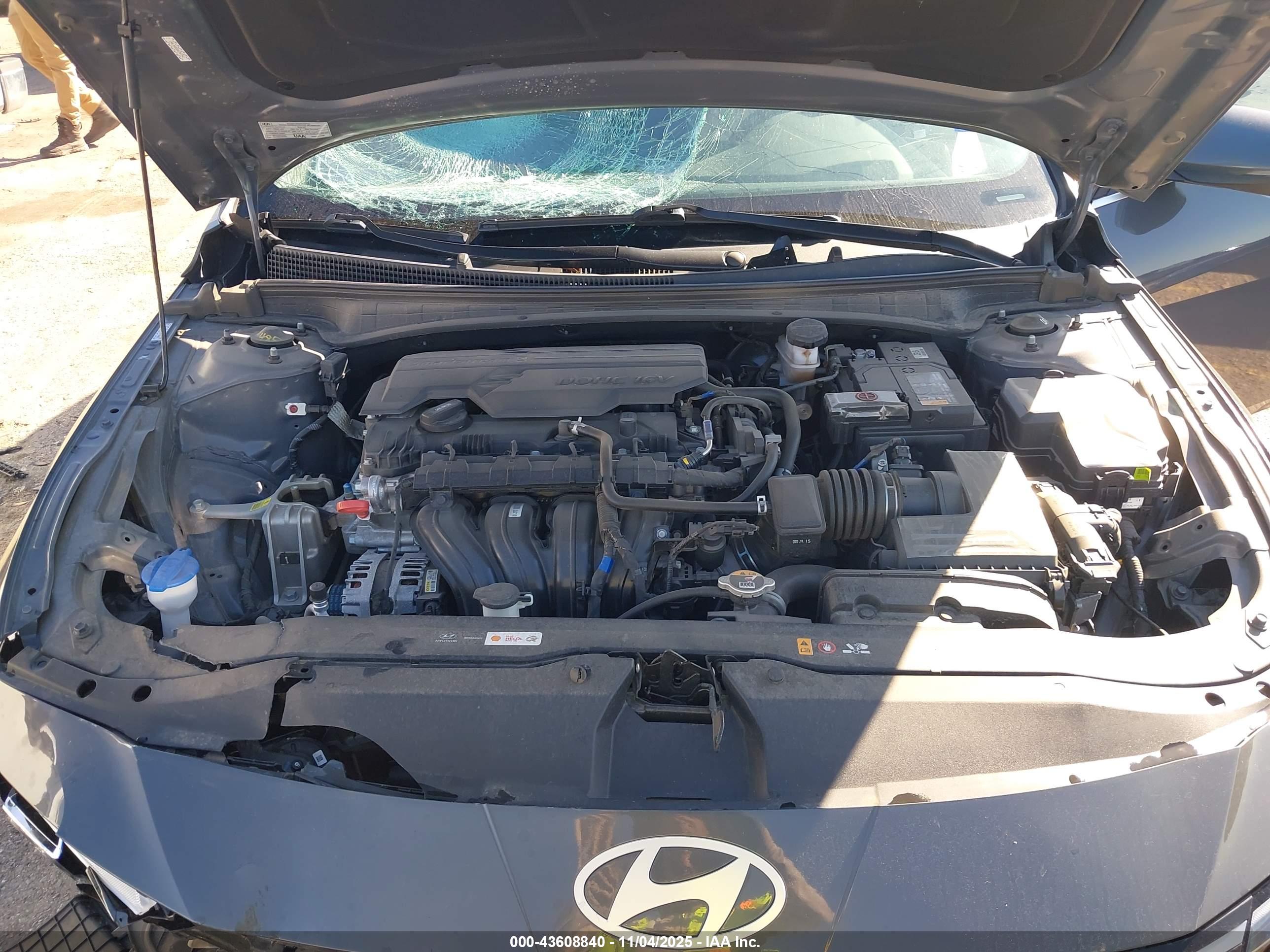 HYUNDAI ELANTRA image 10