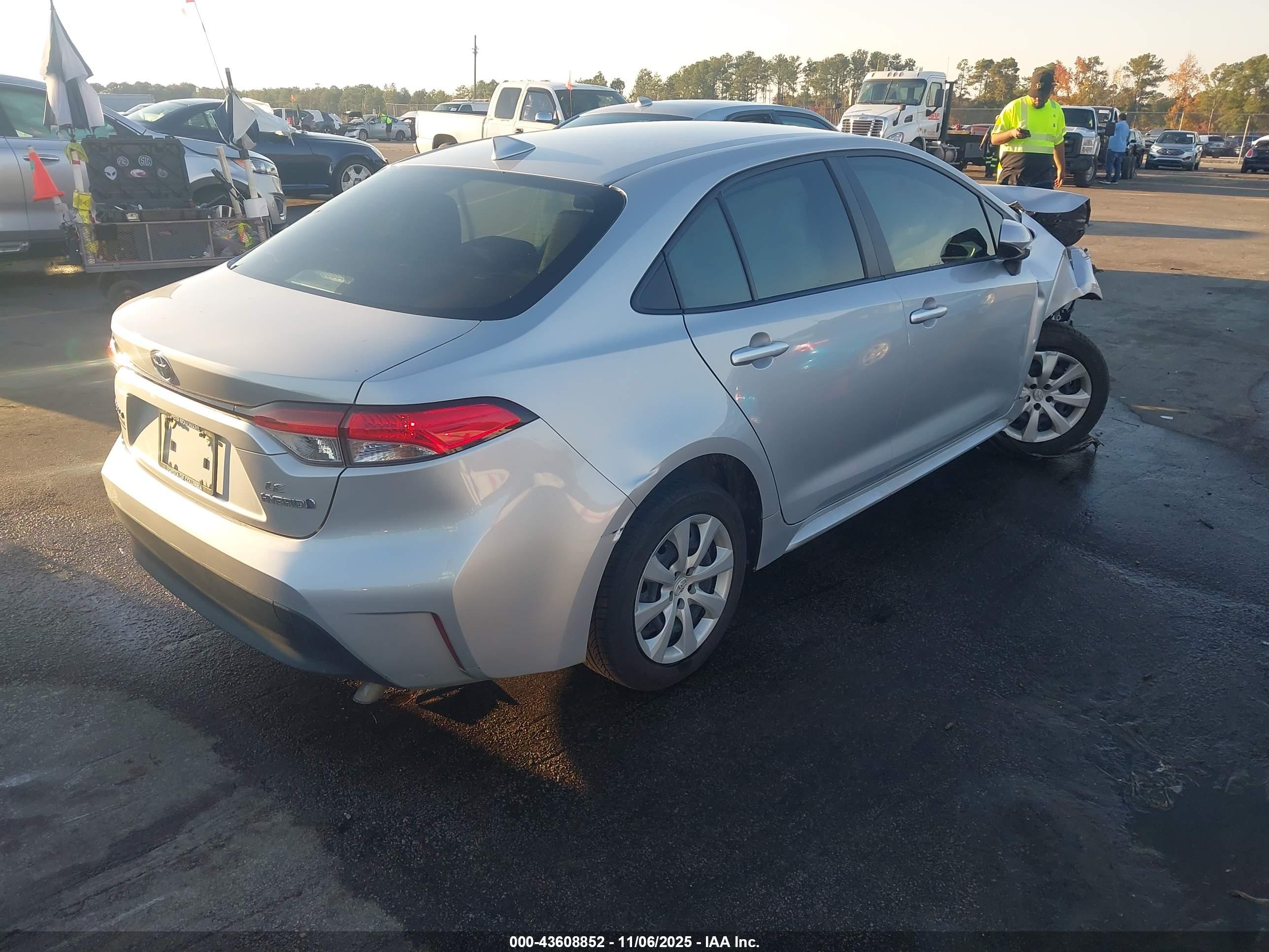 TOYOTA COROLLA image 4