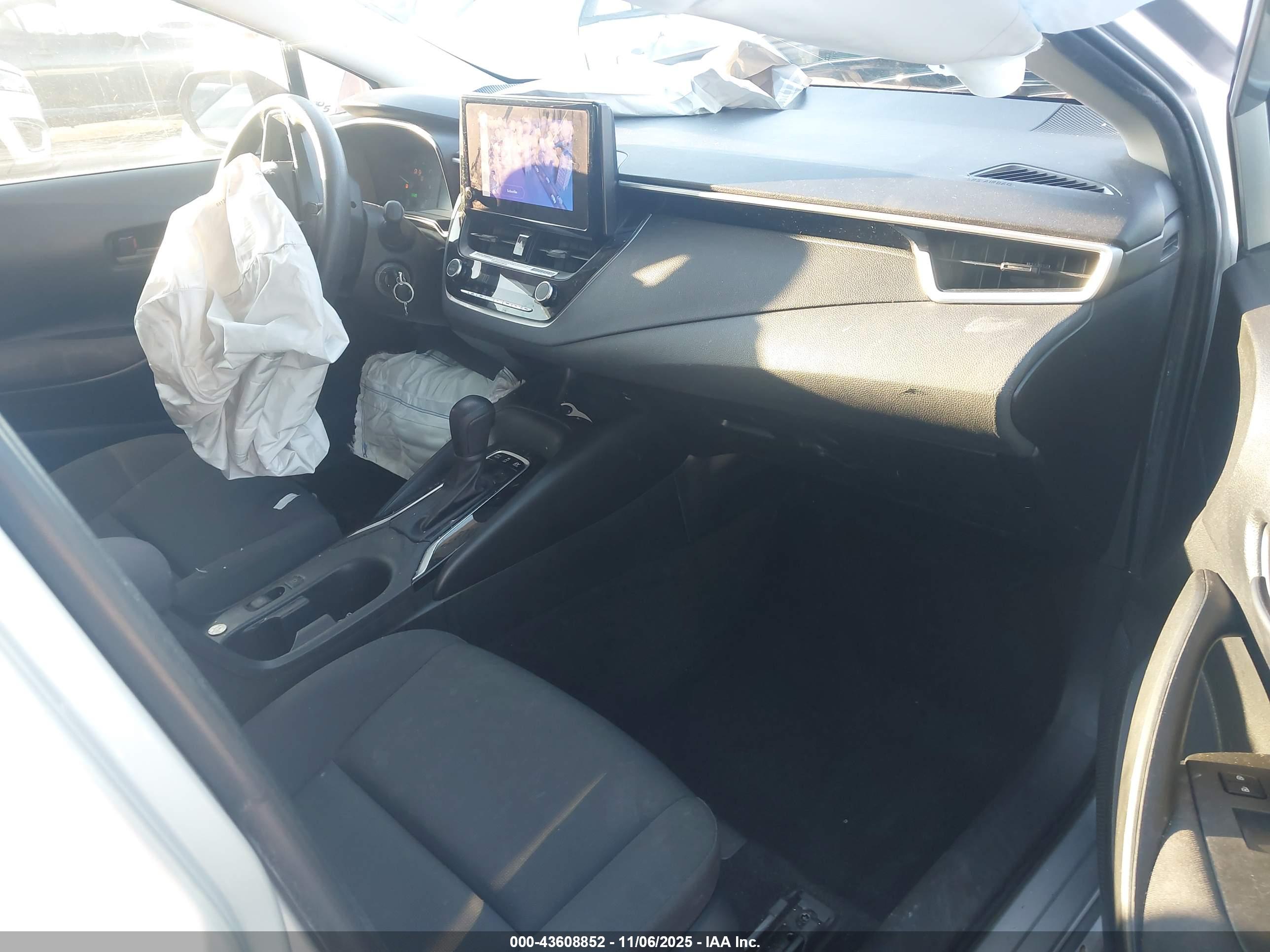 TOYOTA COROLLA image 5