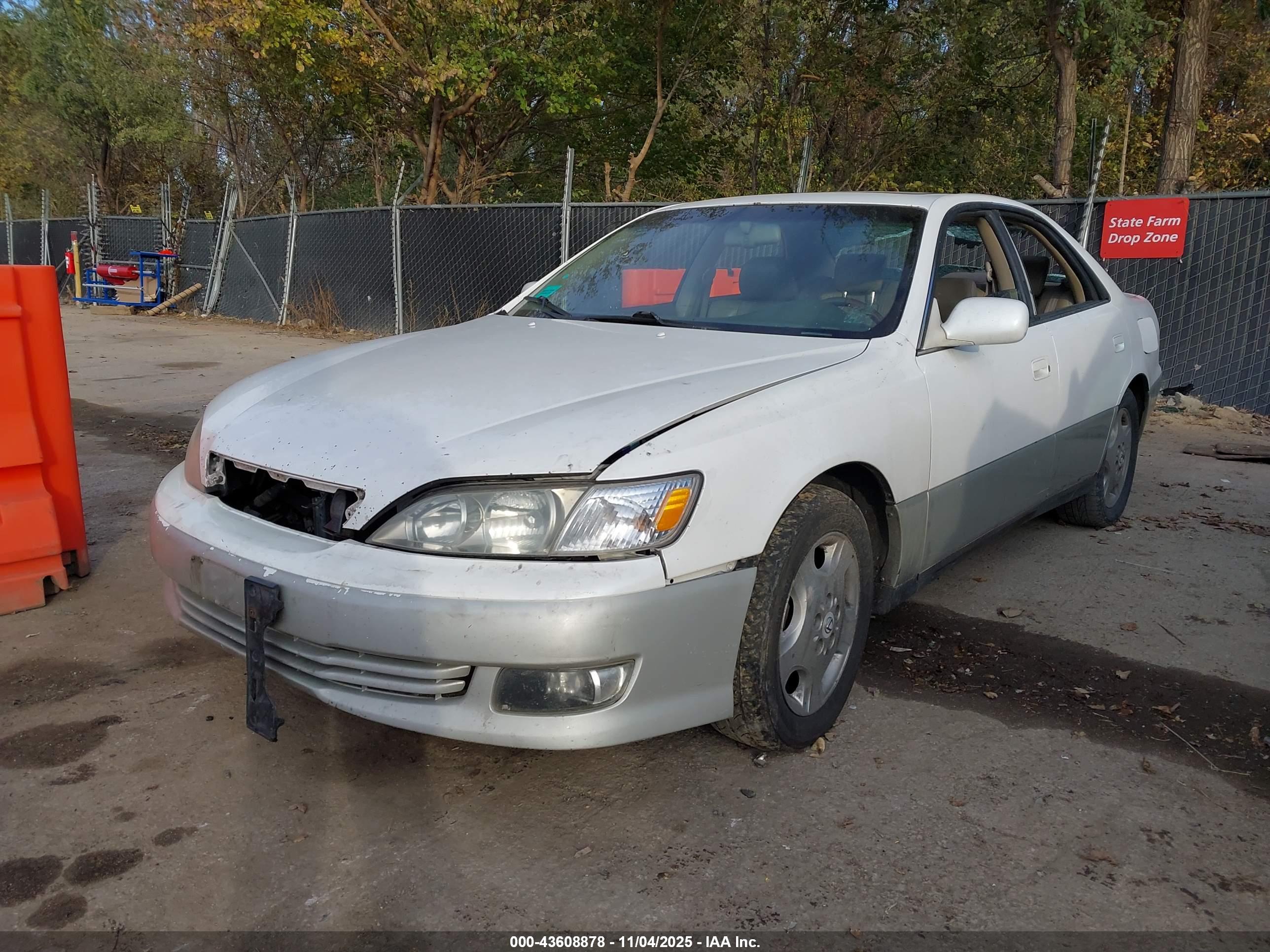 LEXUS ES image 2