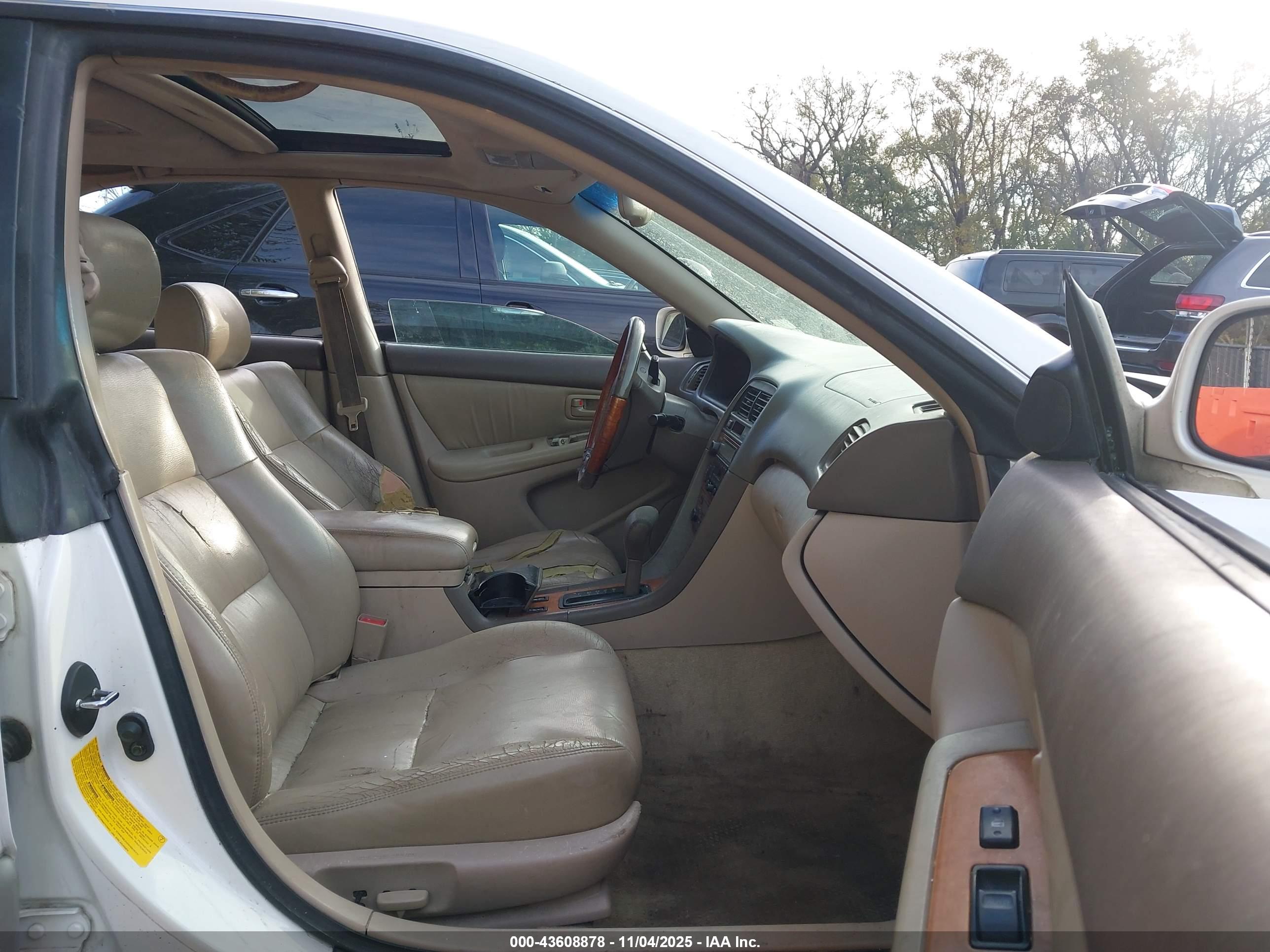 LEXUS ES image 5