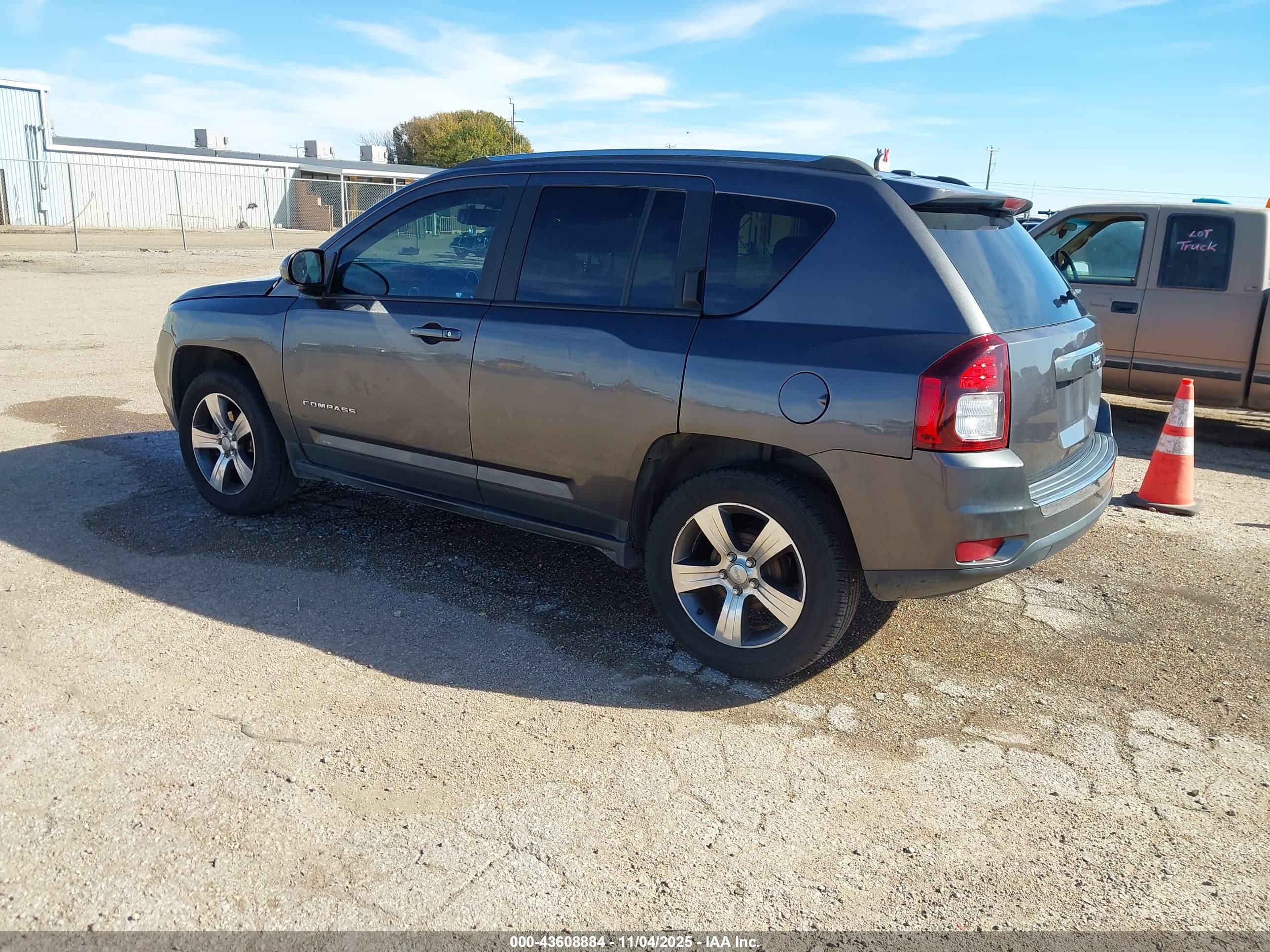 JEEP COMPASS image 3