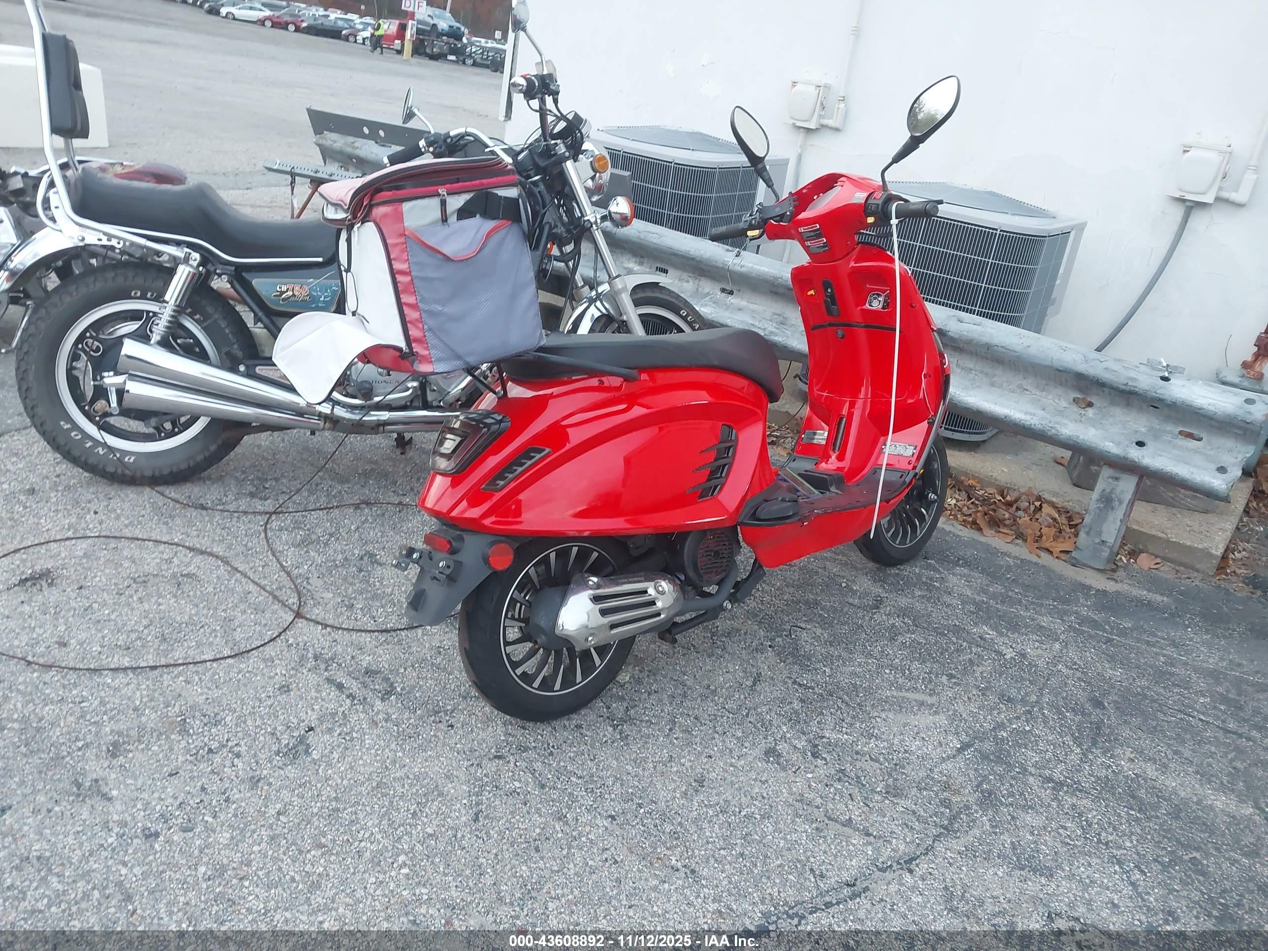 SCOOTER 150CC image 4