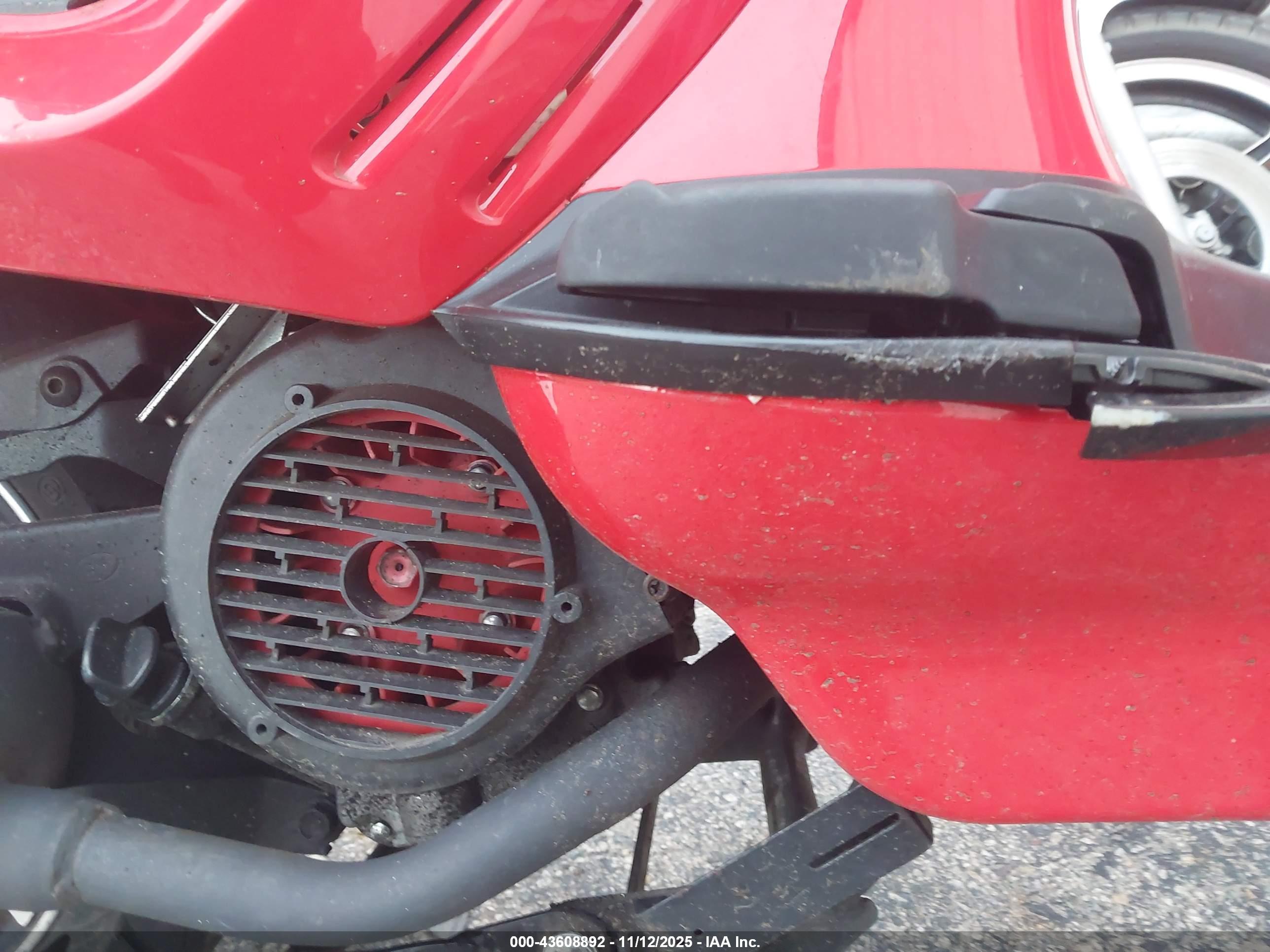 SCOOTER 150CC image 8