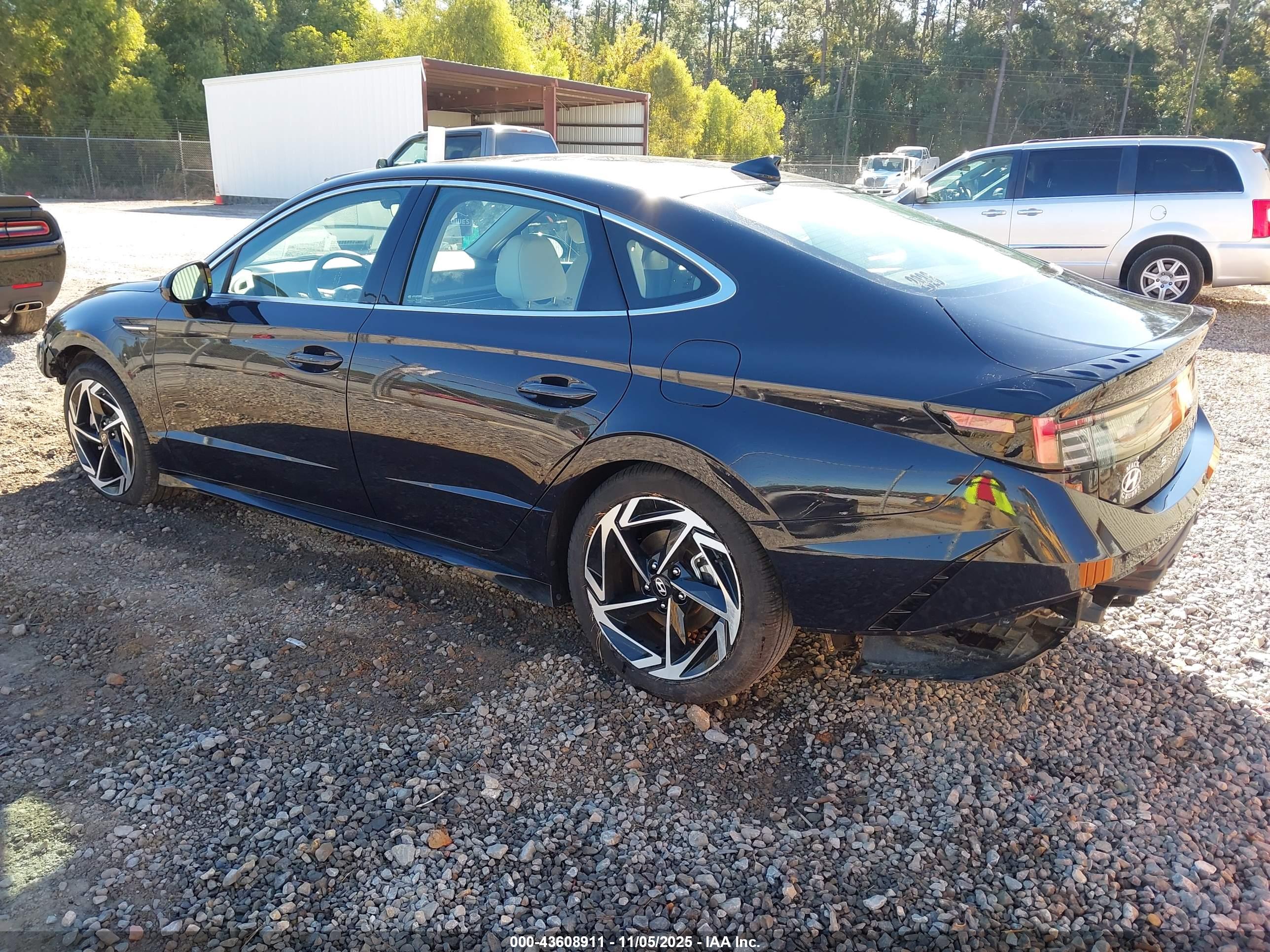 HYUNDAI SONATA image 3