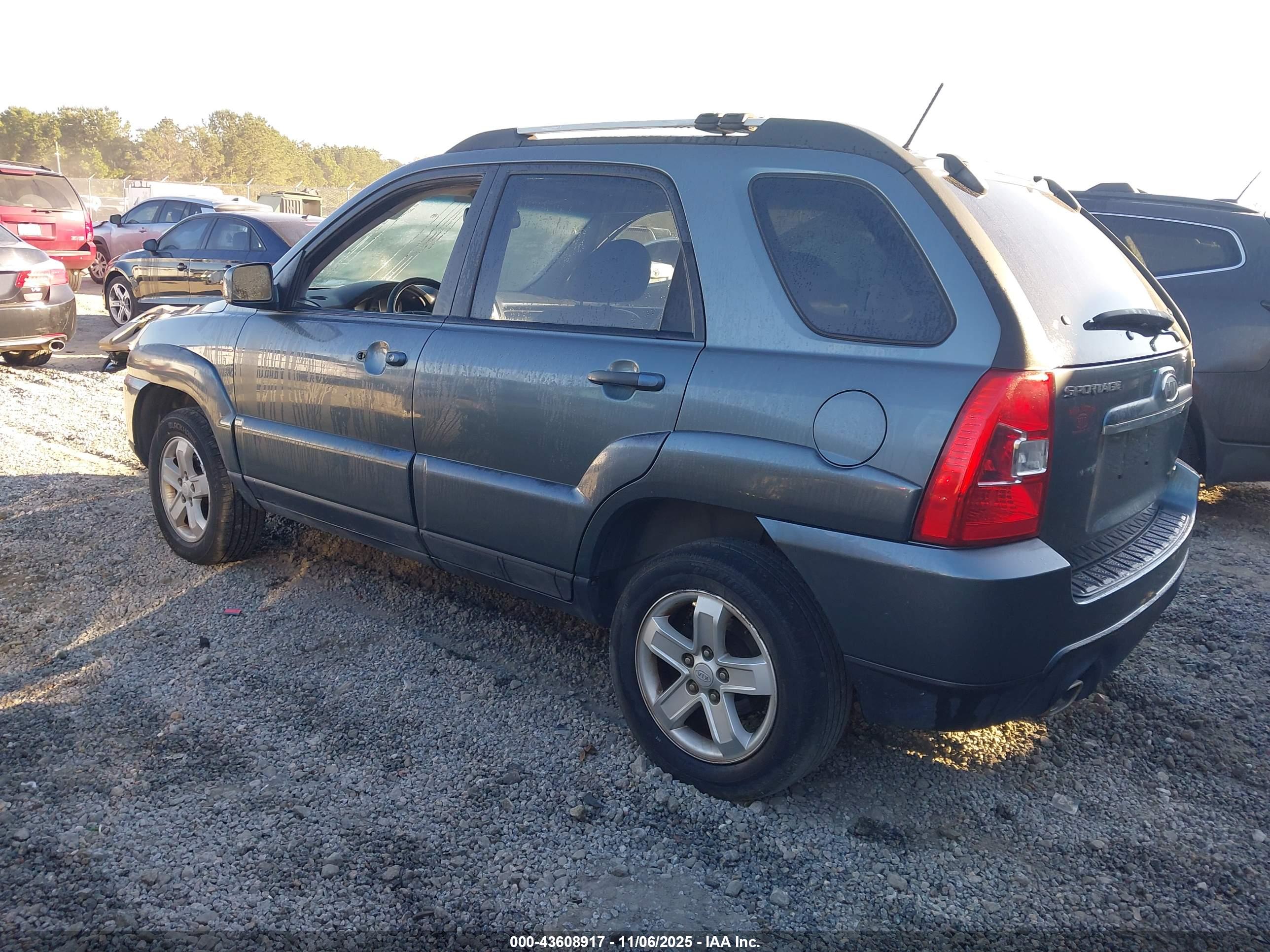 KIA SPORTAGE image 3