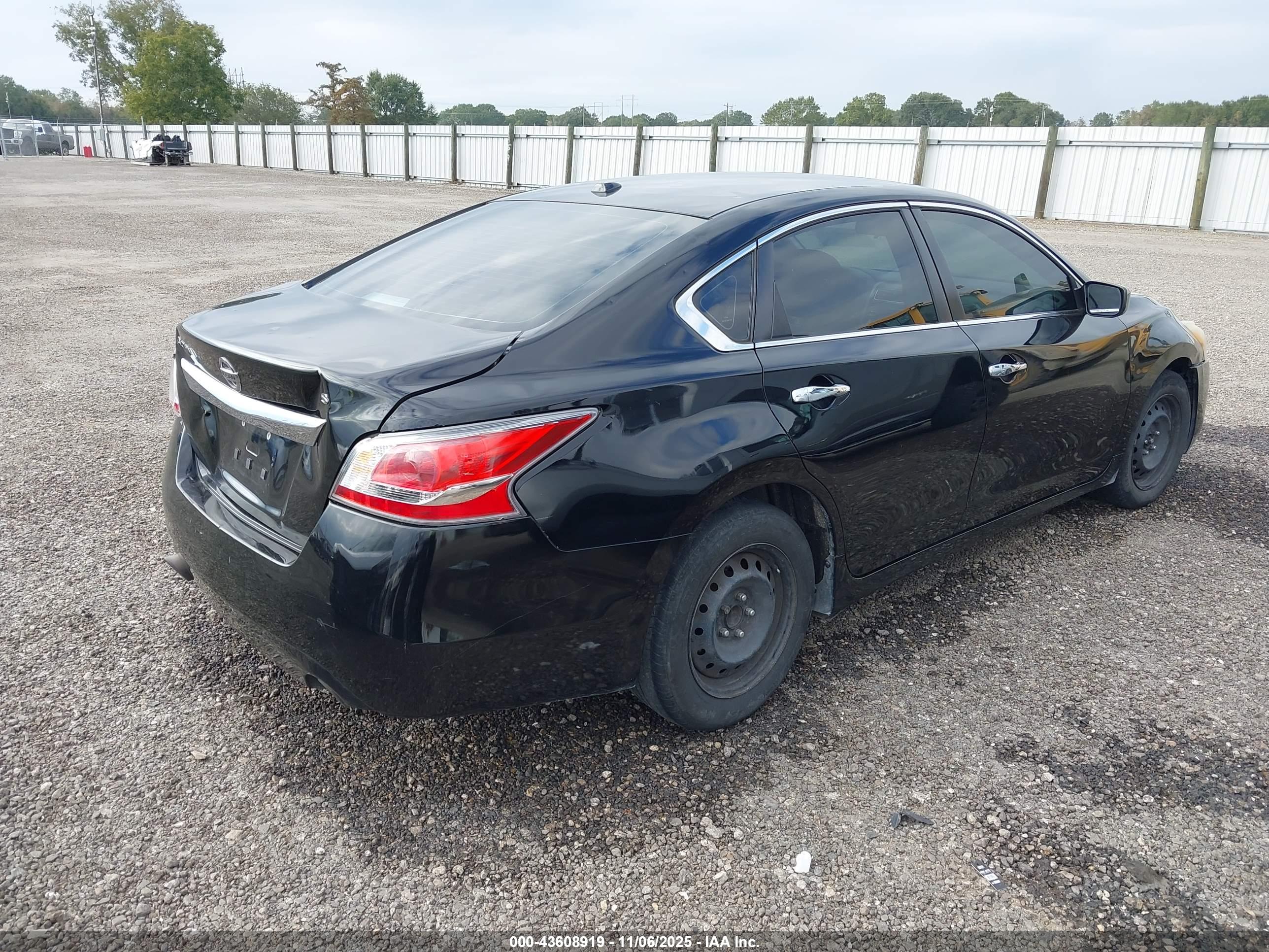 NISSAN ALTIMA image 4
