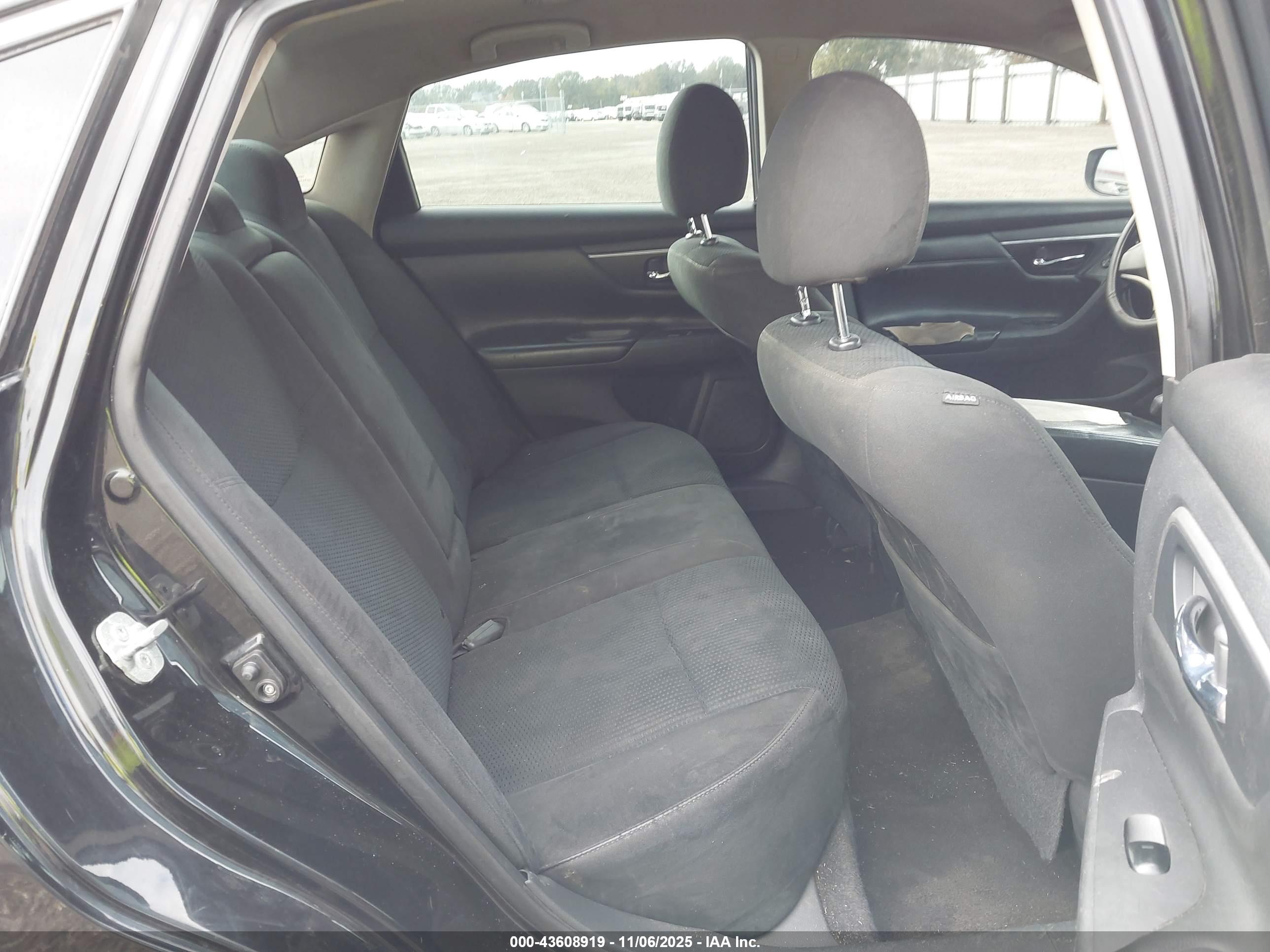 NISSAN ALTIMA image 8
