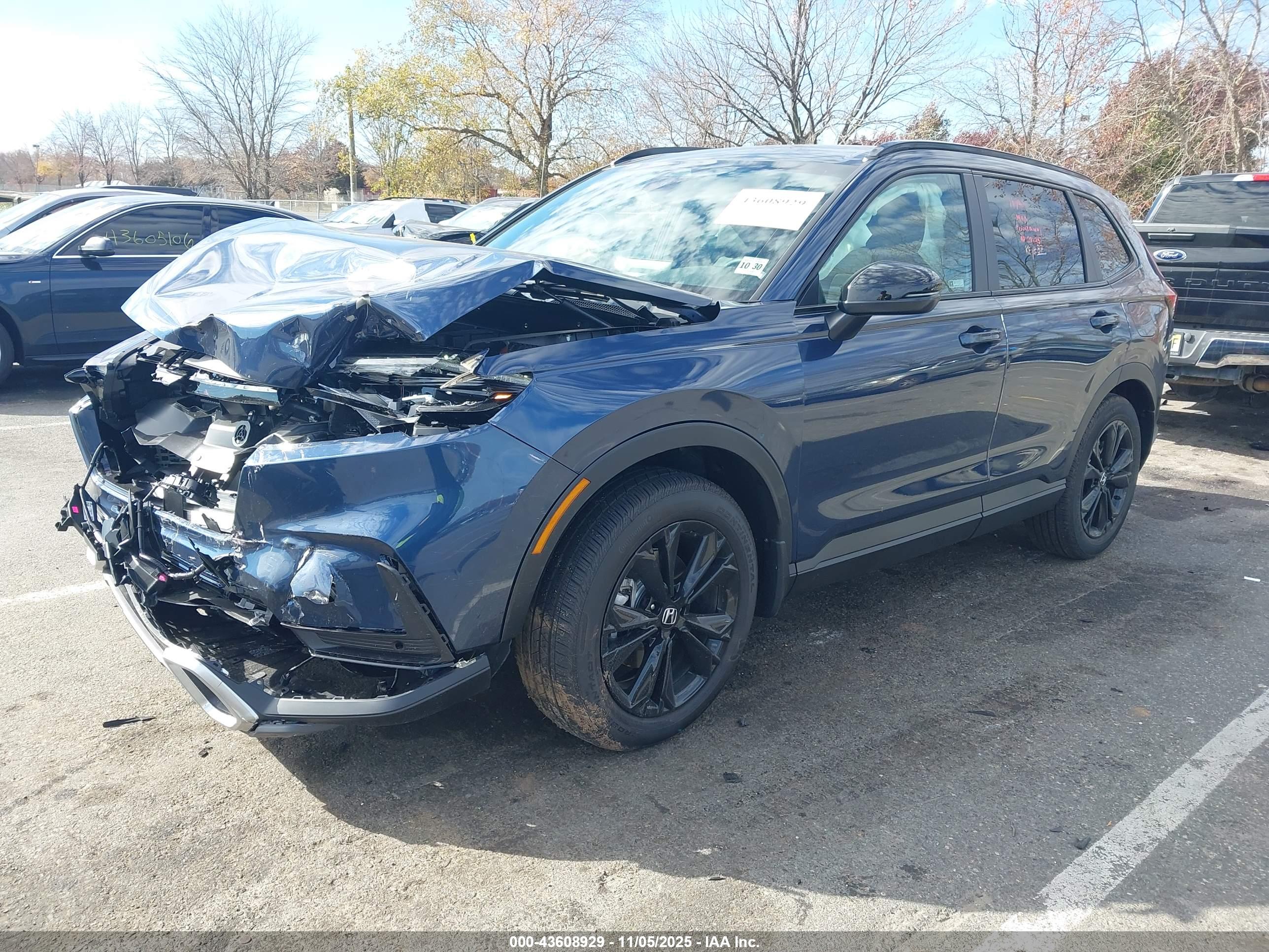 HONDA CR-V image 2