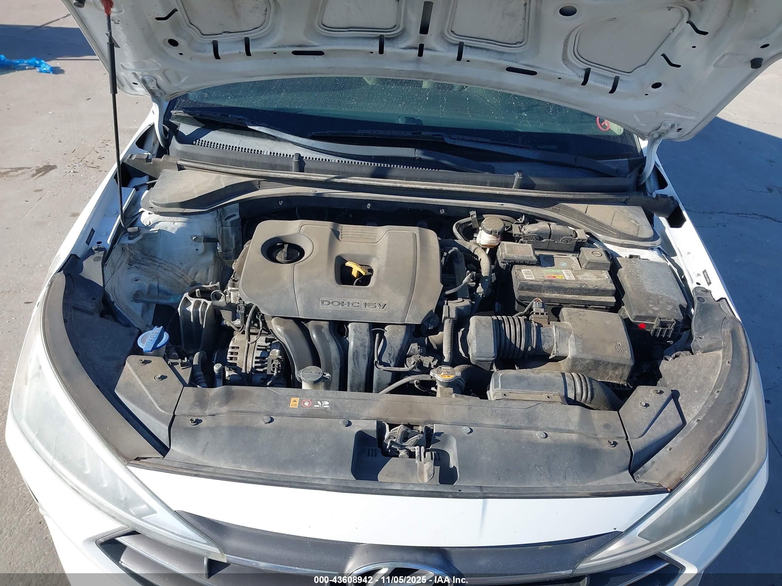 HYUNDAI ELANTRA image 10