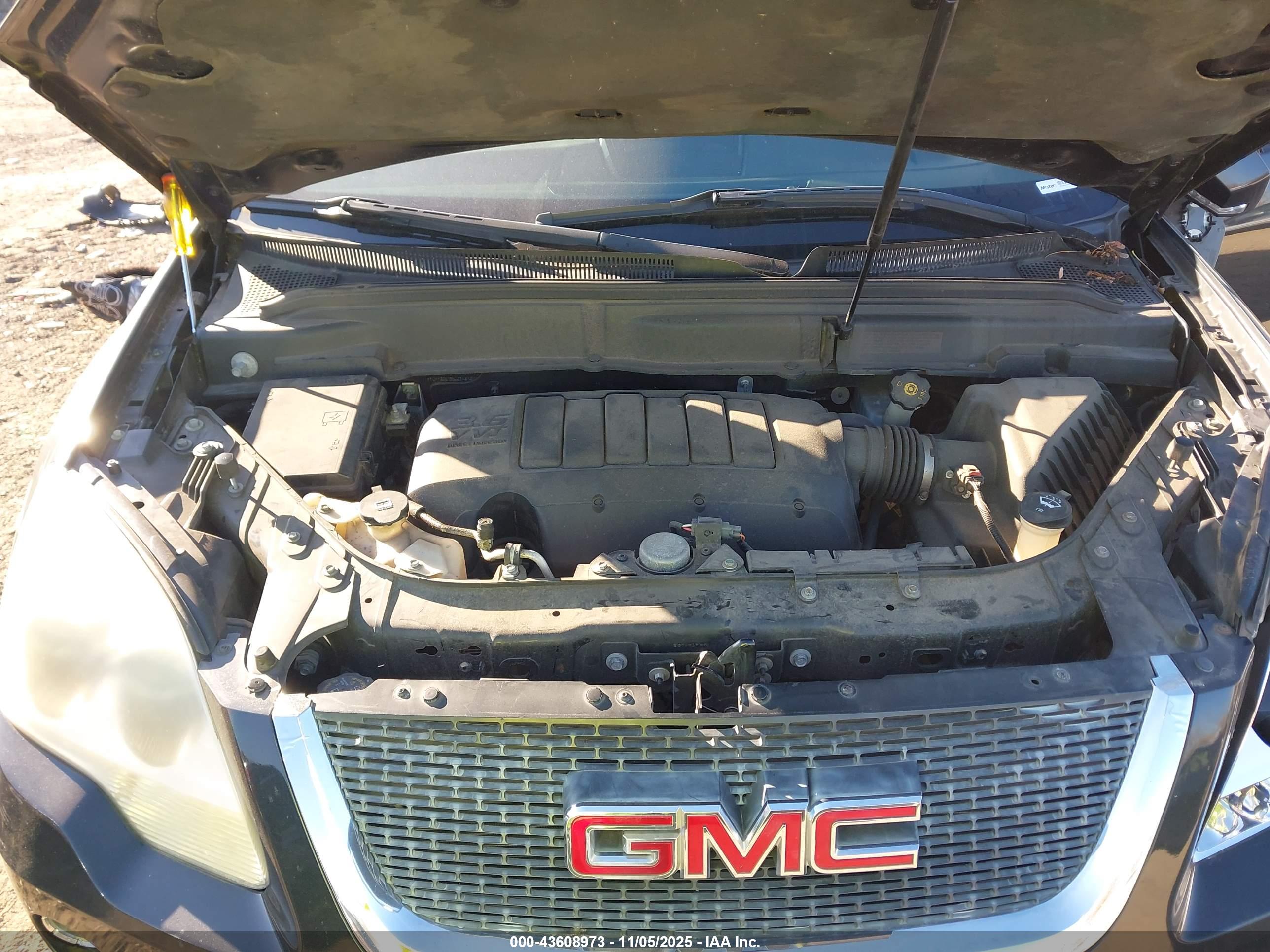 GMC ACADIA image 10