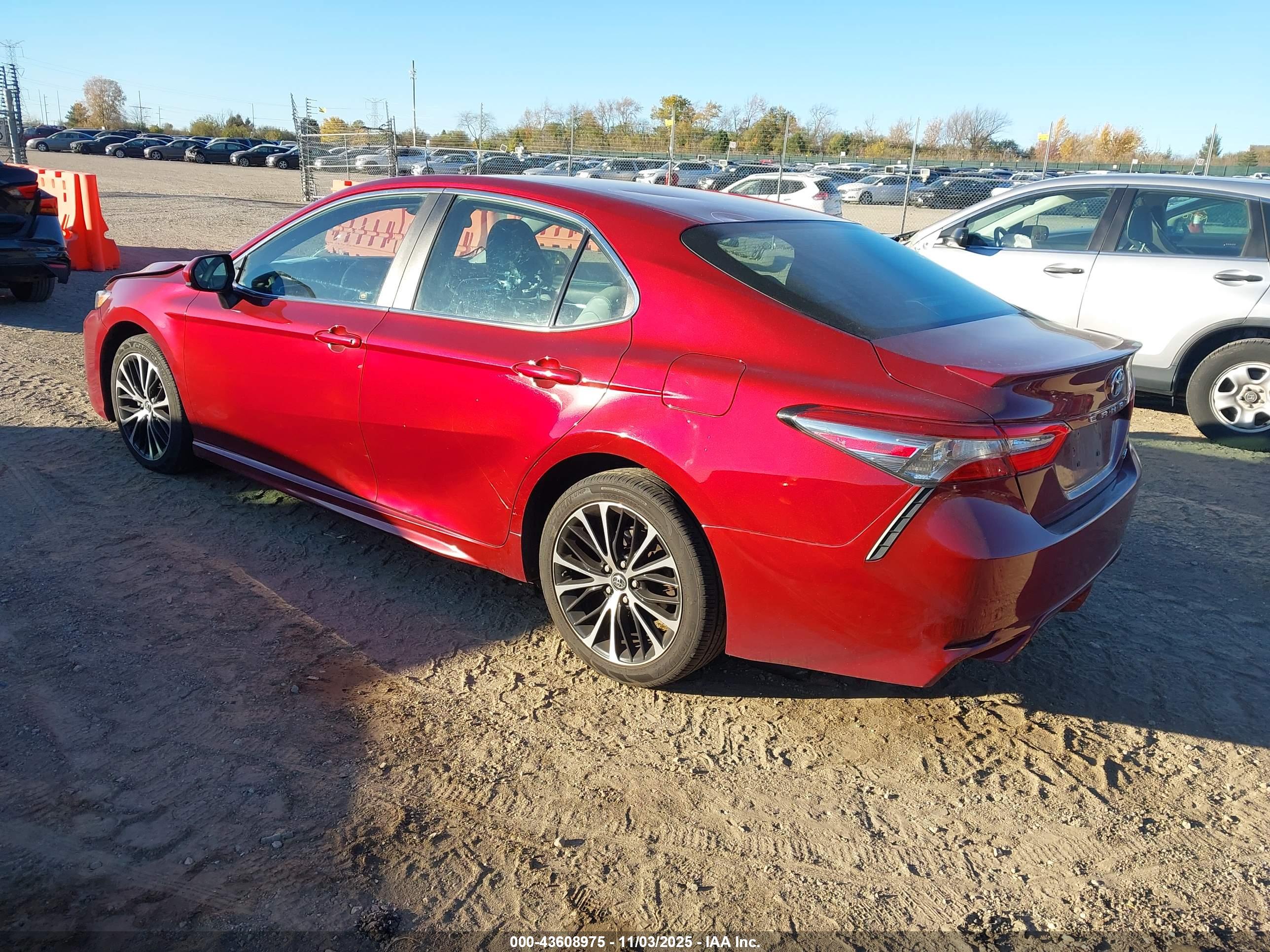TOYOTA CAMRY image 3