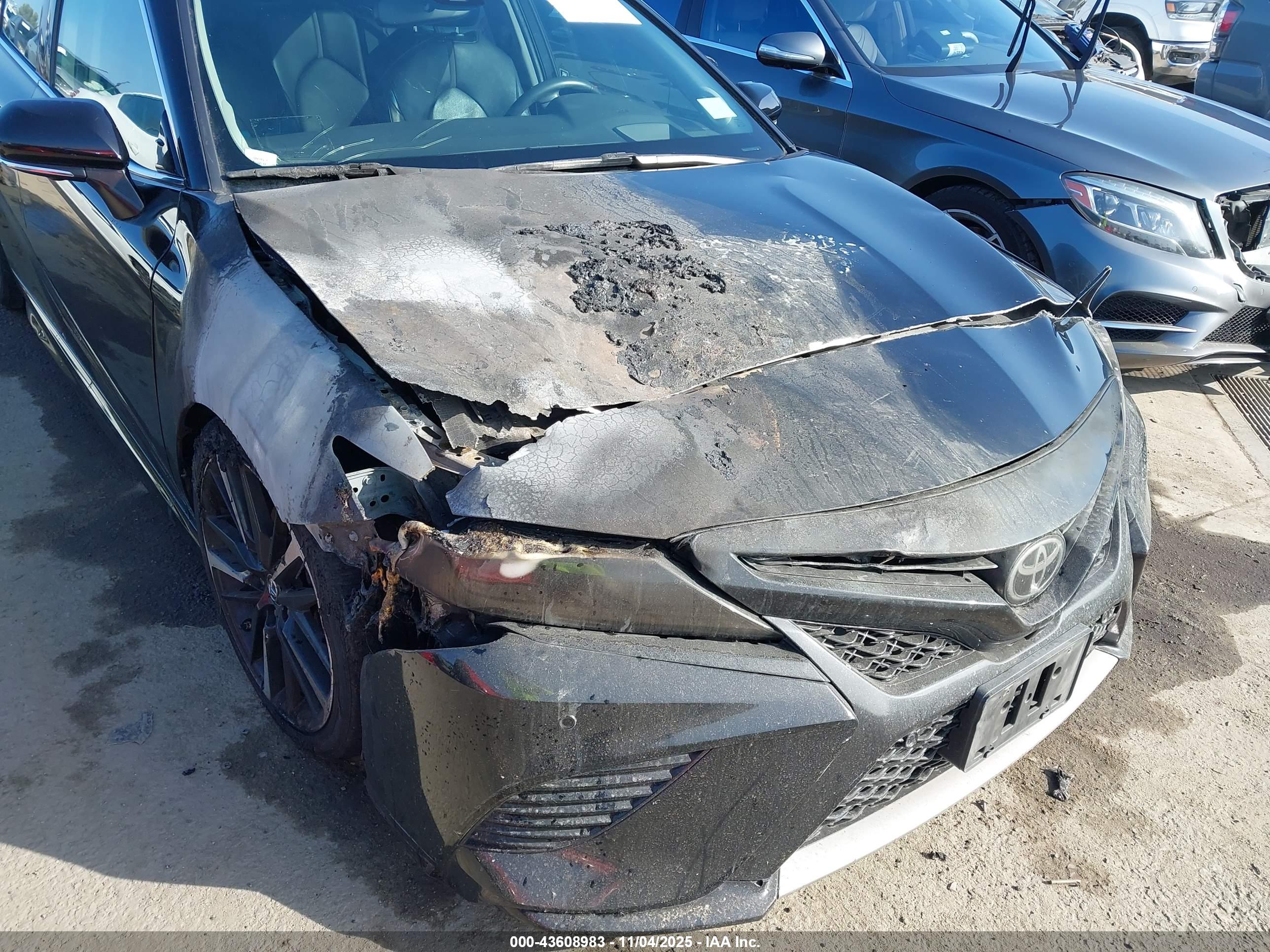 TOYOTA CAMRY image 6