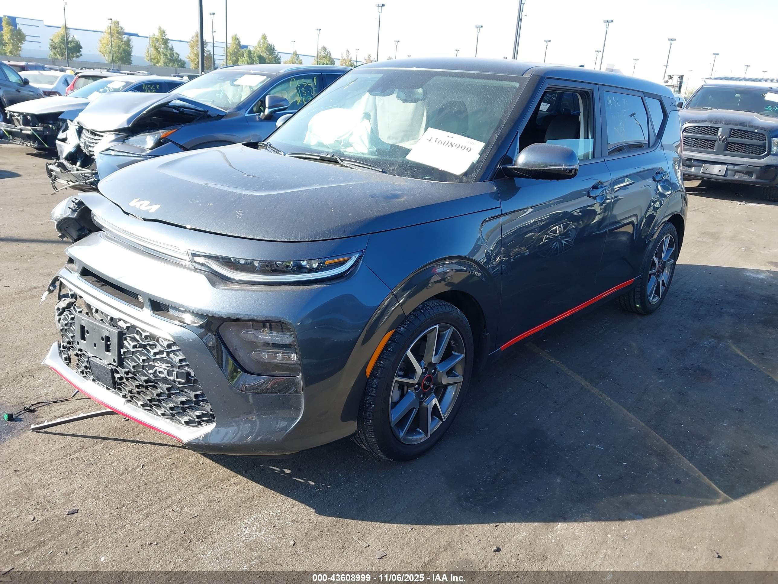 KIA SOUL image 2