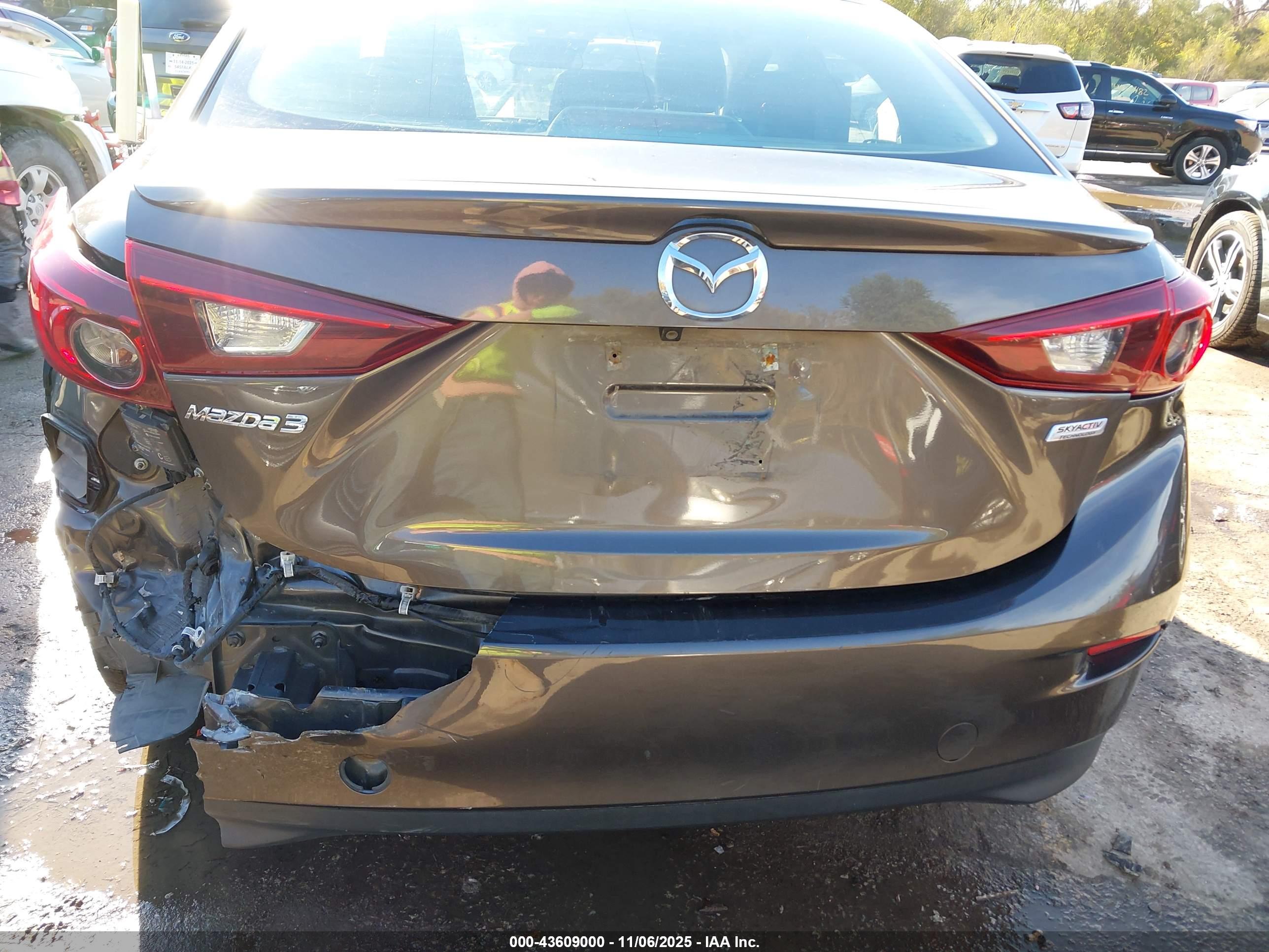 MAZDA MAZDA3 image 6
